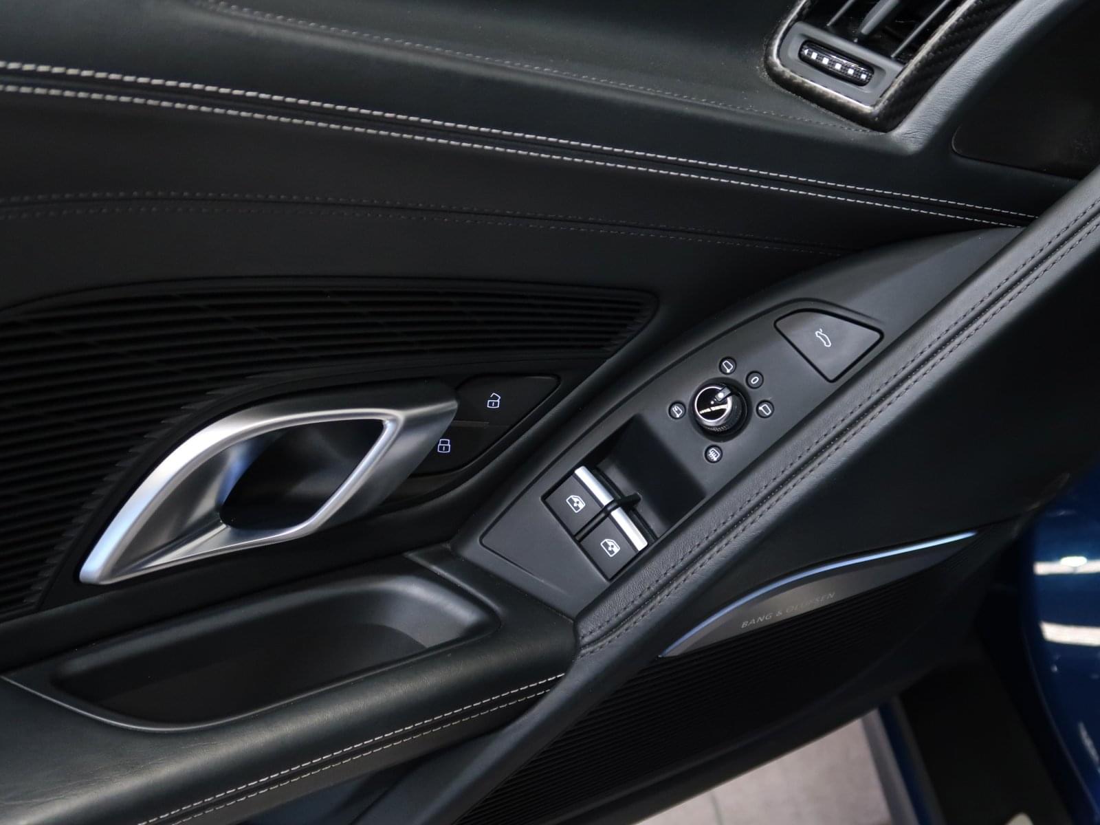 AUDI R8 5.2 V10 FSI QUATTRO STRONIC 33 
