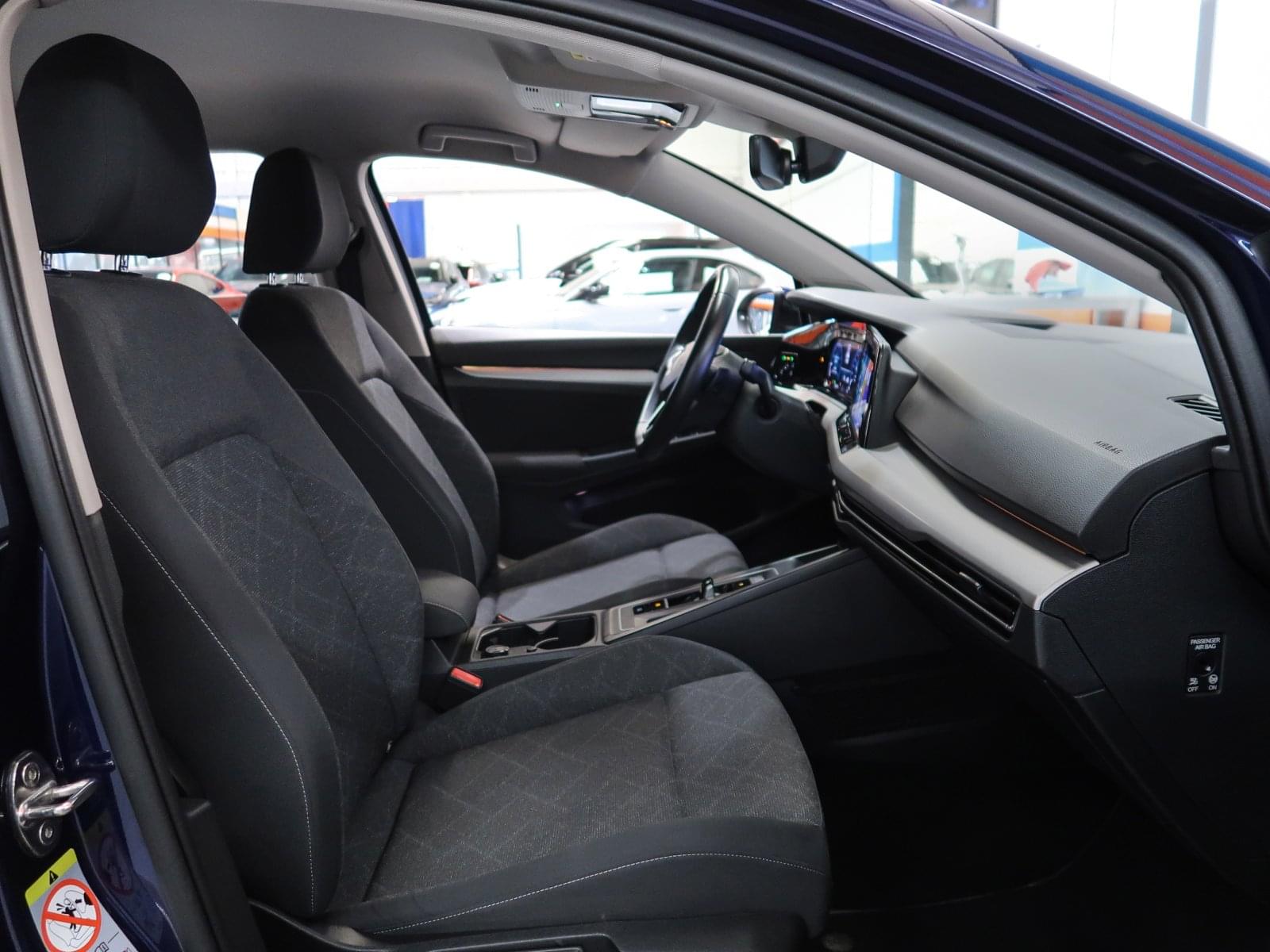 VOLKSWAGEN GOLF LIFE 1.0 ETSI 110CV DSG 23 