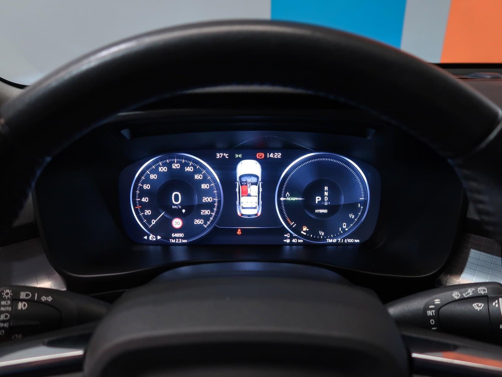 VOLVO XC40 T4 TWIN RECHARGE R DESIGN 211CV 31 