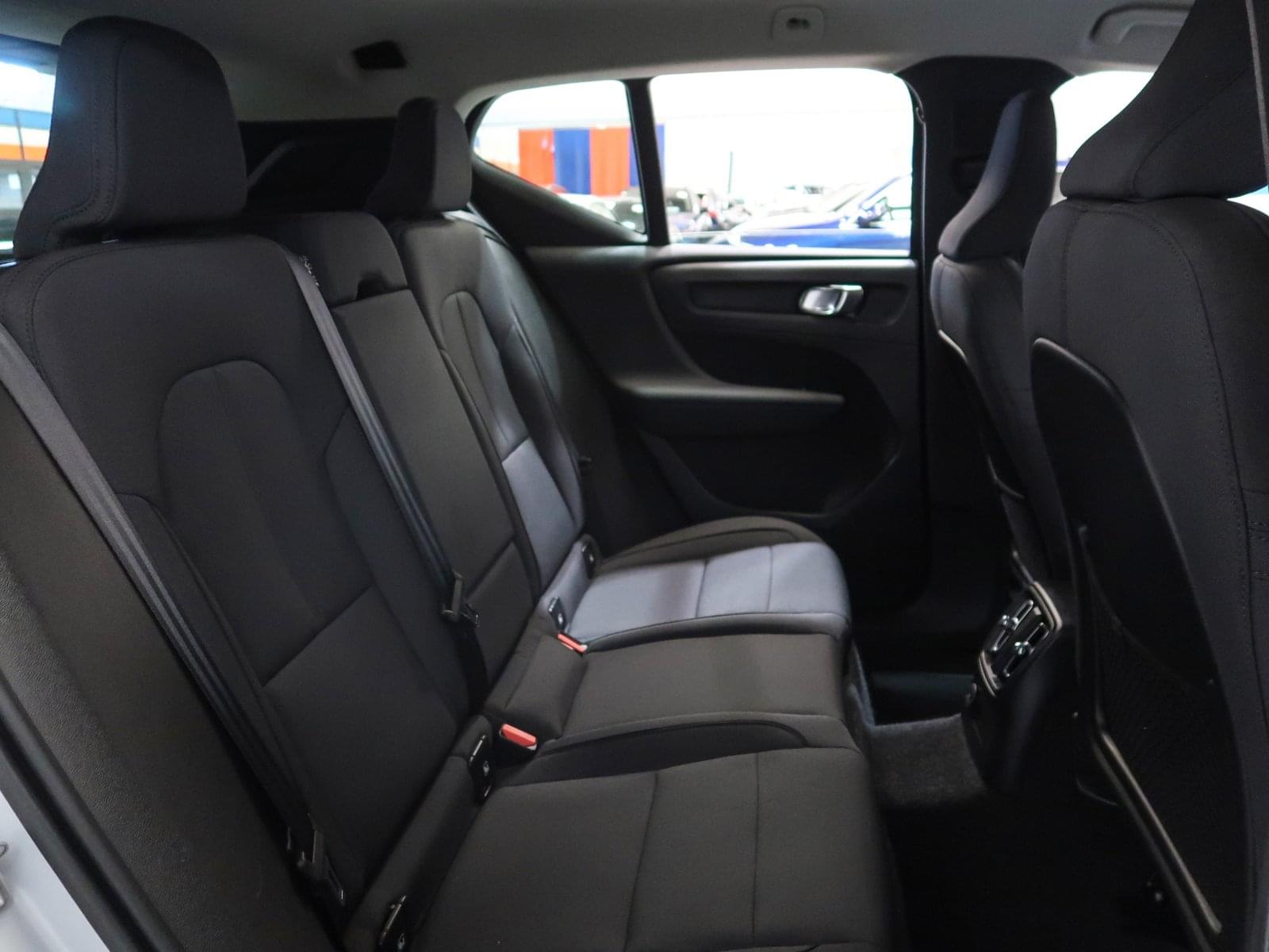 VOLVO XC40 T4 TWIN RECHARGE R DESIGN 211CV 25 