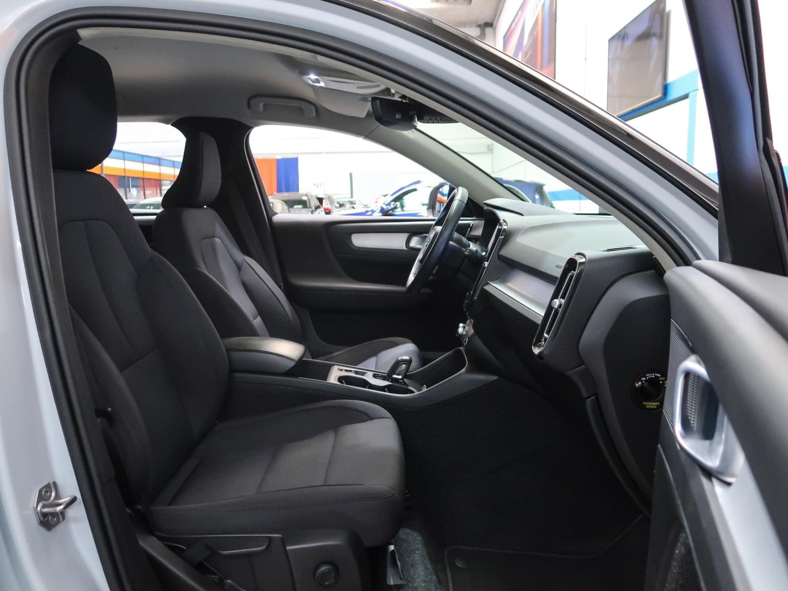 VOLVO XC40 T4 TWIN RECHARGE R DESIGN 211CV 27 