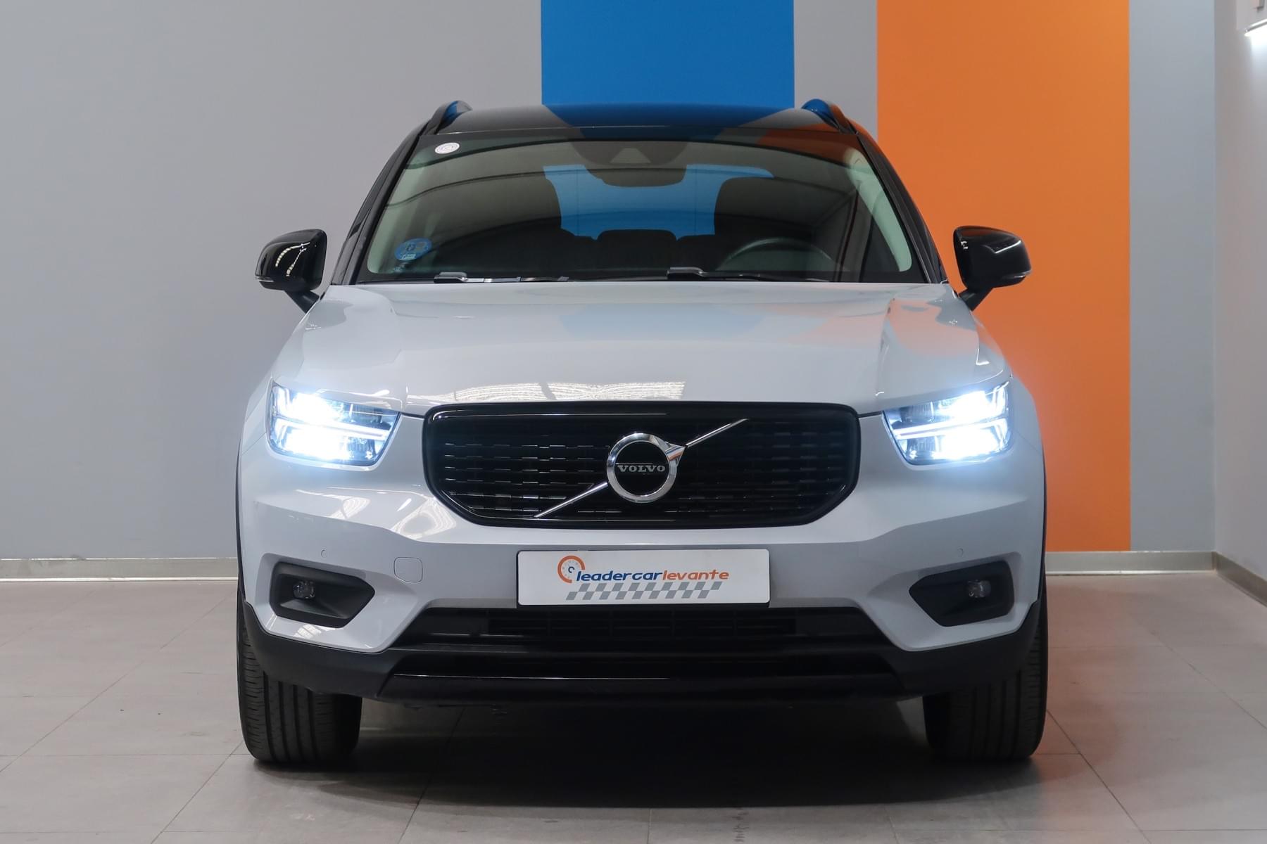 VOLVO XC40 T4 TWIN RECHARGE R DESIGN 211CV 4 