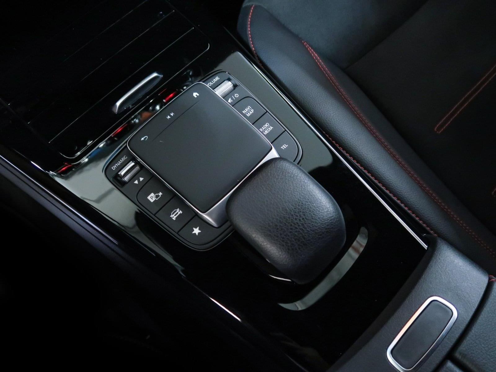 MERCEDES-BENZ CLA 180 AMG LINE 136CV 39 