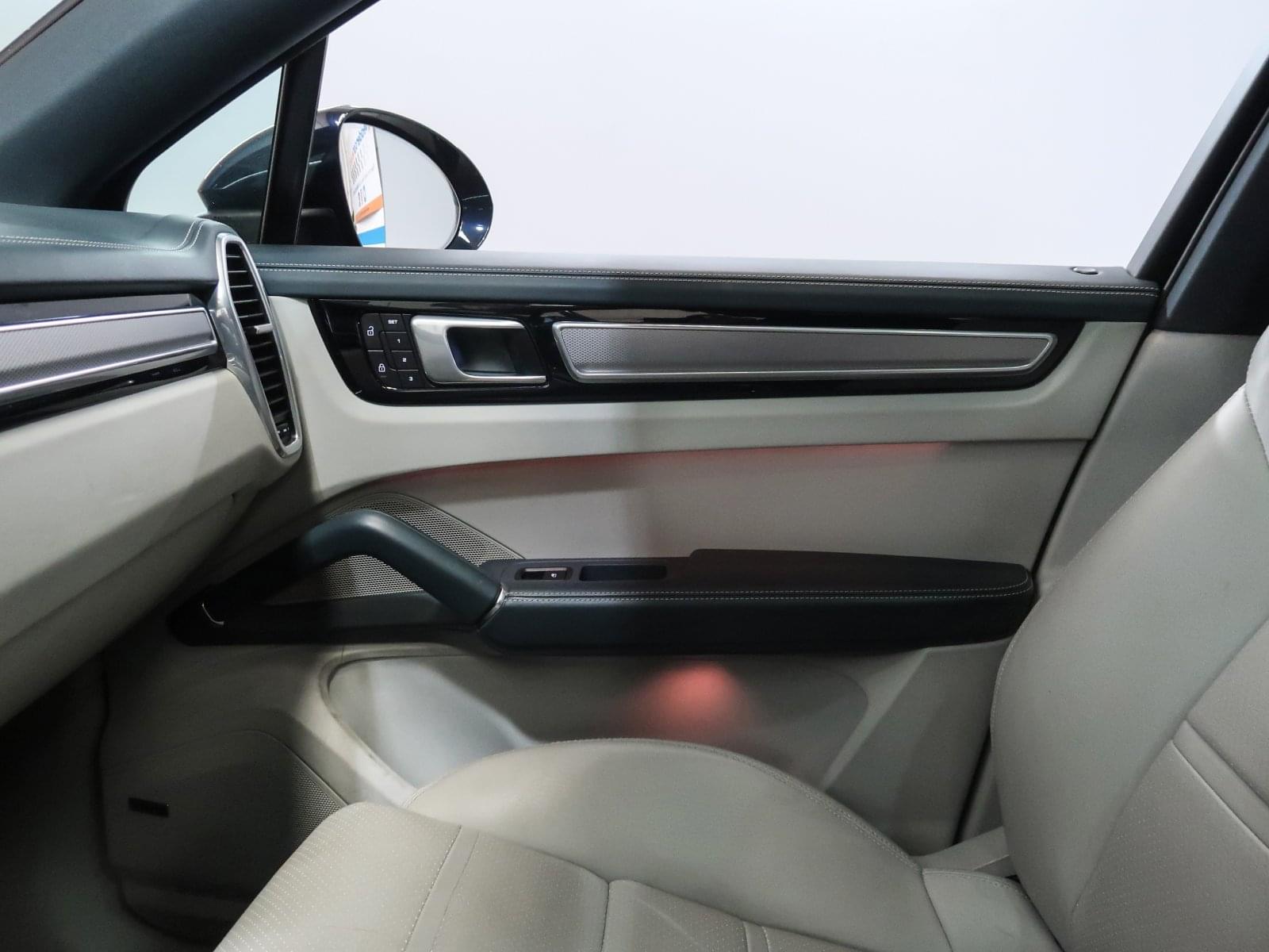 PORSCHE CAYENNE COUPE E HYBRID PLATINIUM EDITION 462CV 25 