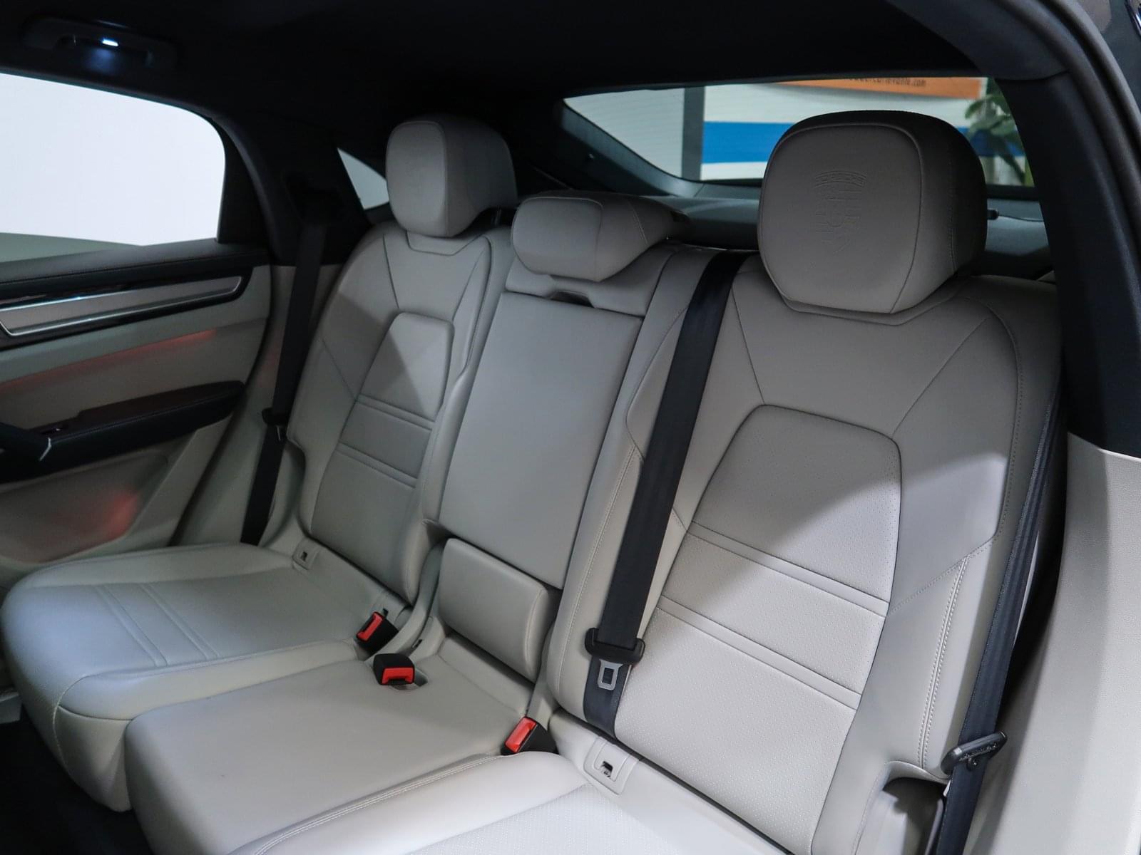 PORSCHE CAYENNE COUPE E HYBRID PLATINIUM EDITION 462CV 18 