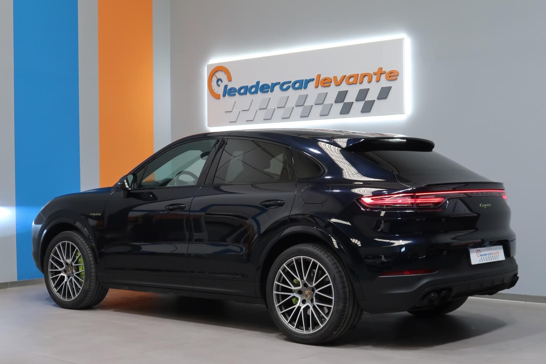 PORSCHE CAYENNE COUPE E HYBRID PLATINIUM EDITION 462CV 9 