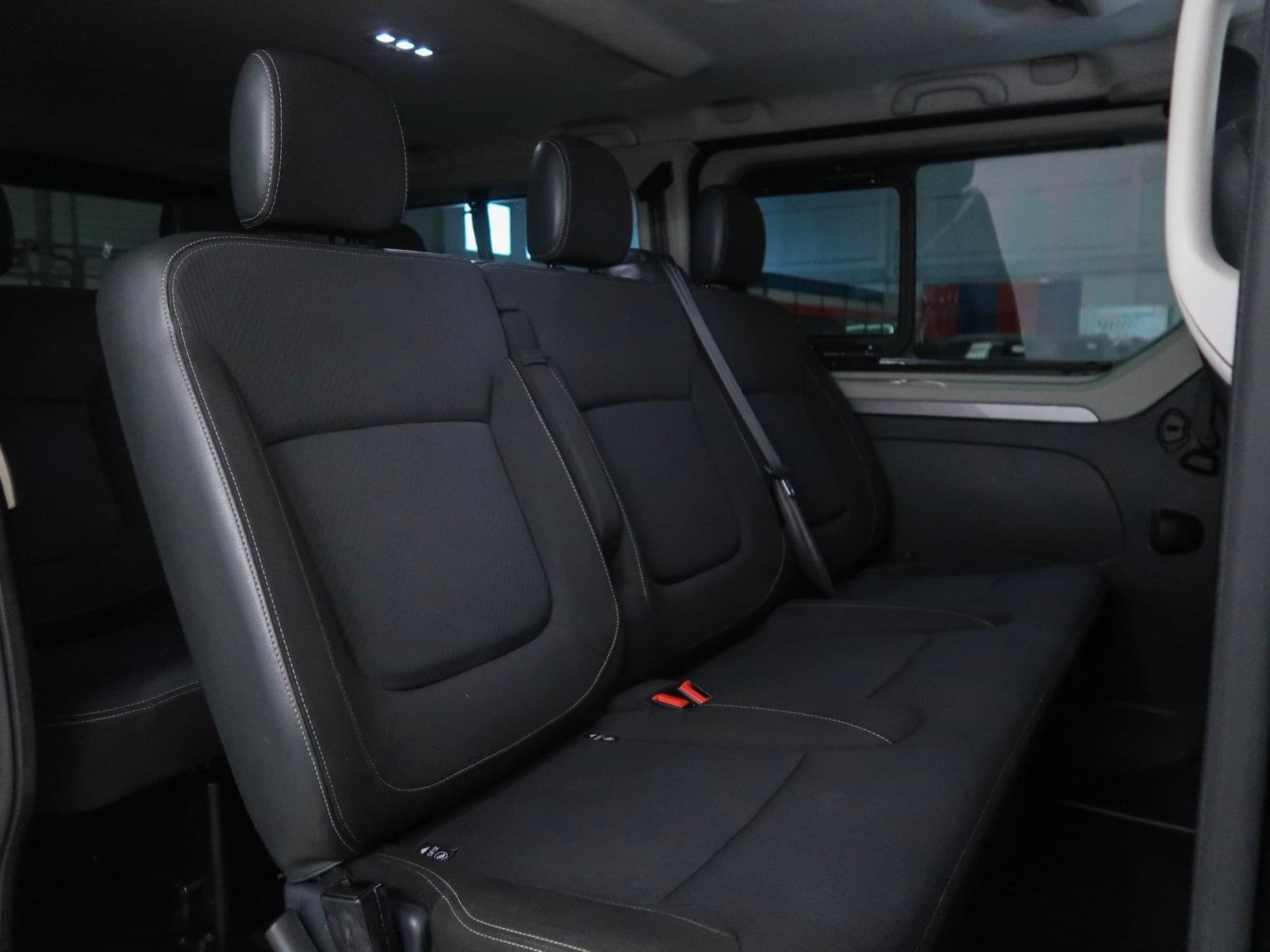 RENAULT TRAFIC COMBI 2.0 9 LARGO ENERGY BLUE 150CV 37 