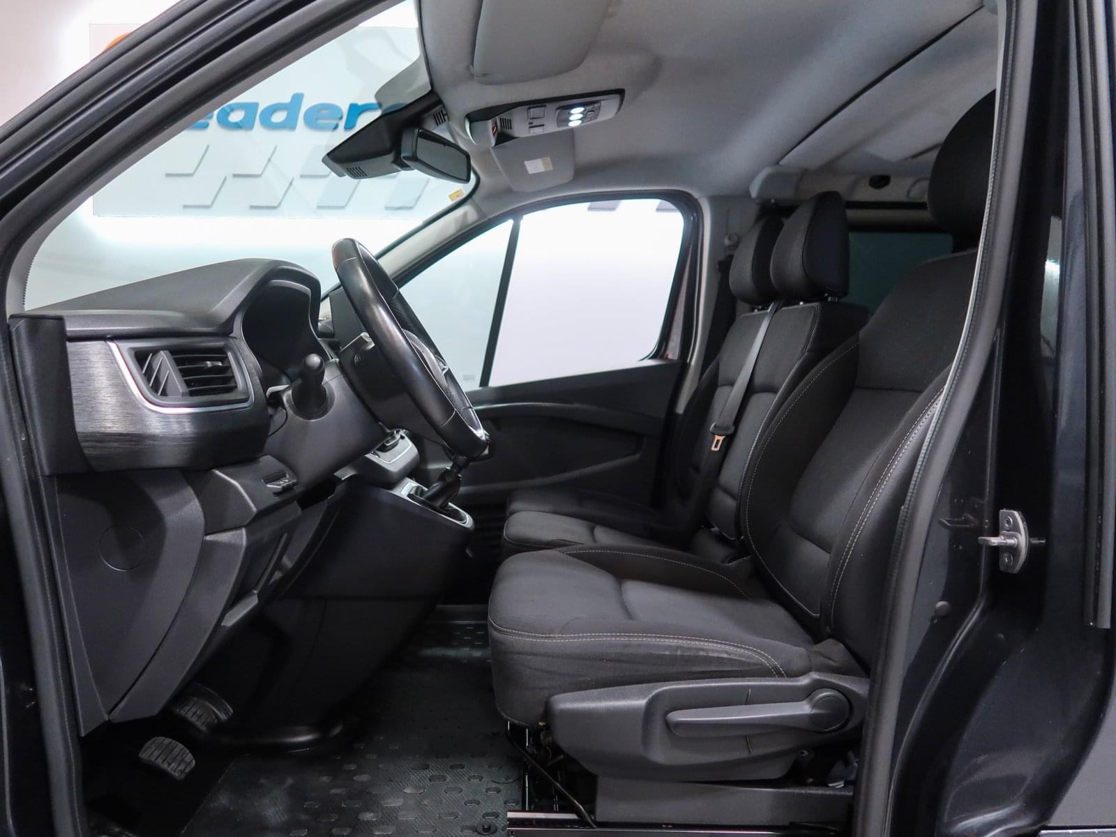 RENAULT TRAFIC COMBI 2.0 9 LARGO ENERGY BLUE 150CV 21 