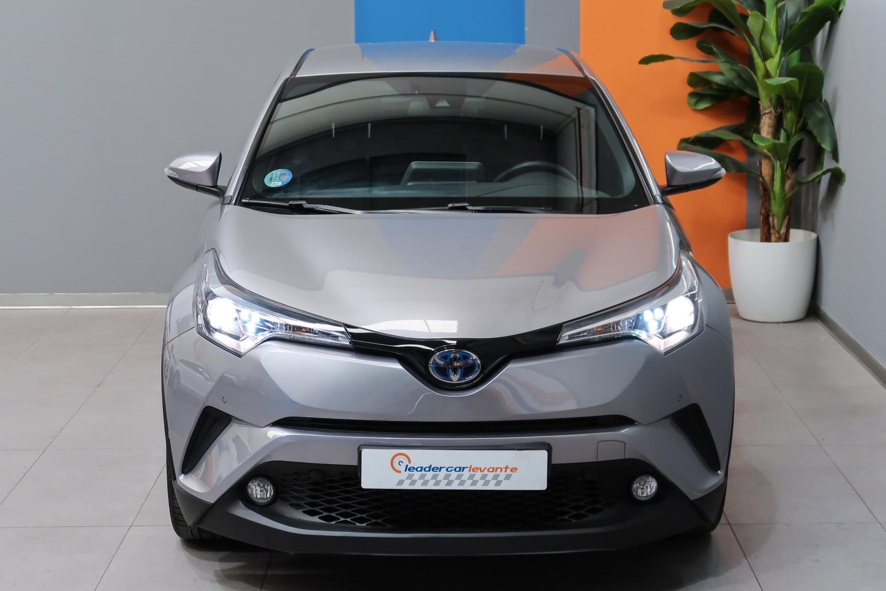 TOYOTA CHR 1.8 125H ADVANCE 8 