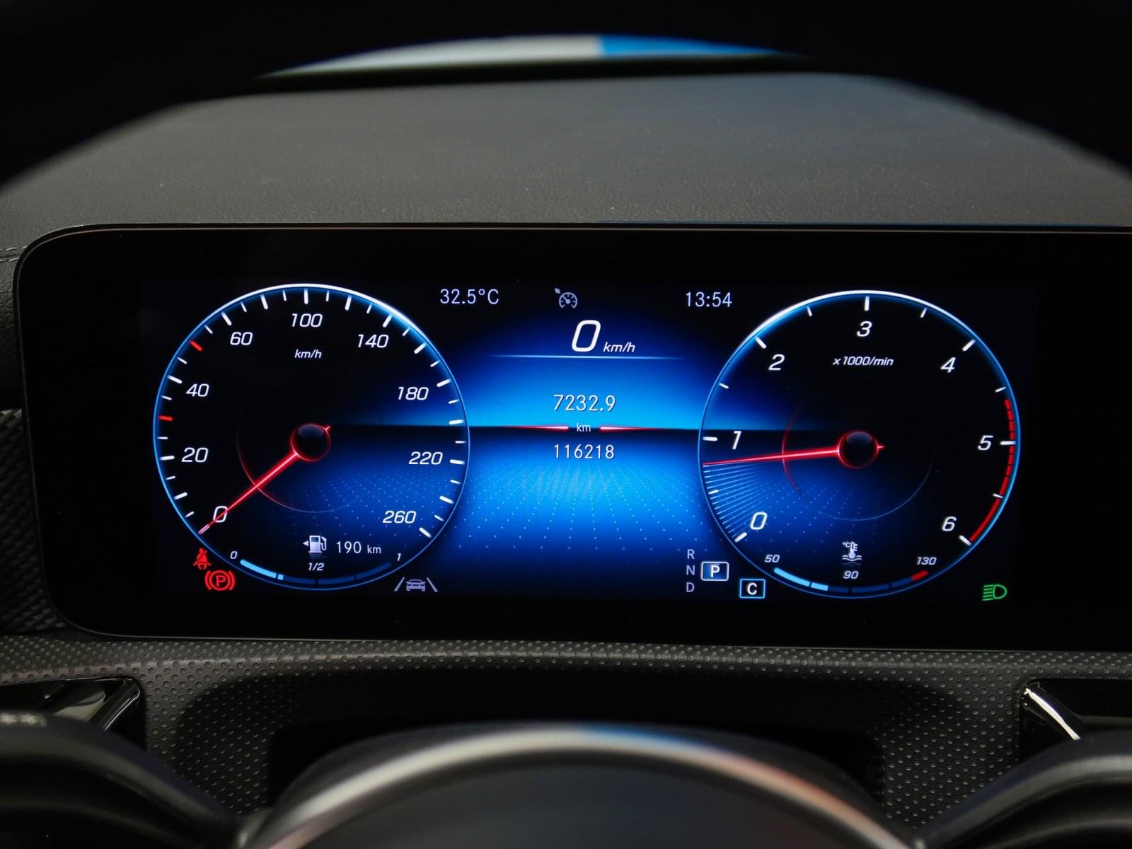 MERCEDES-BENZ CLA 200D DCT 150CV 31 