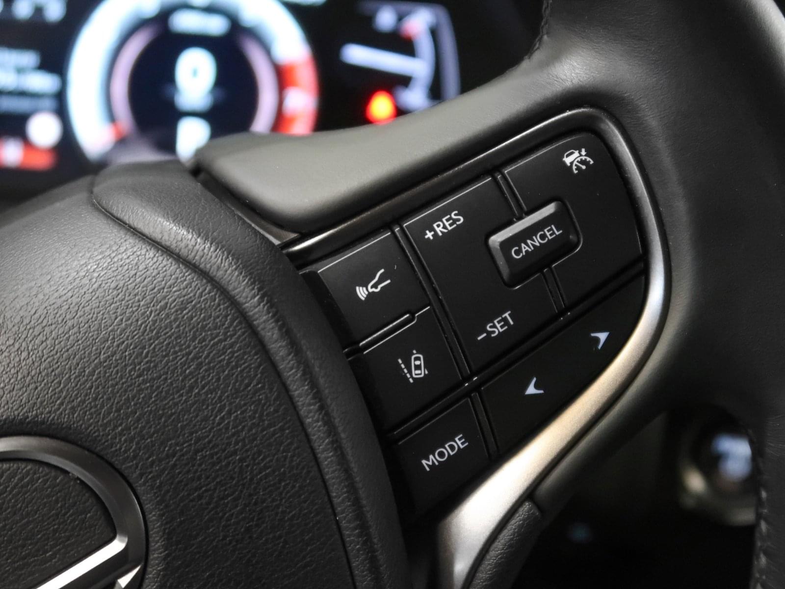 LEXUS UX 250H 39 