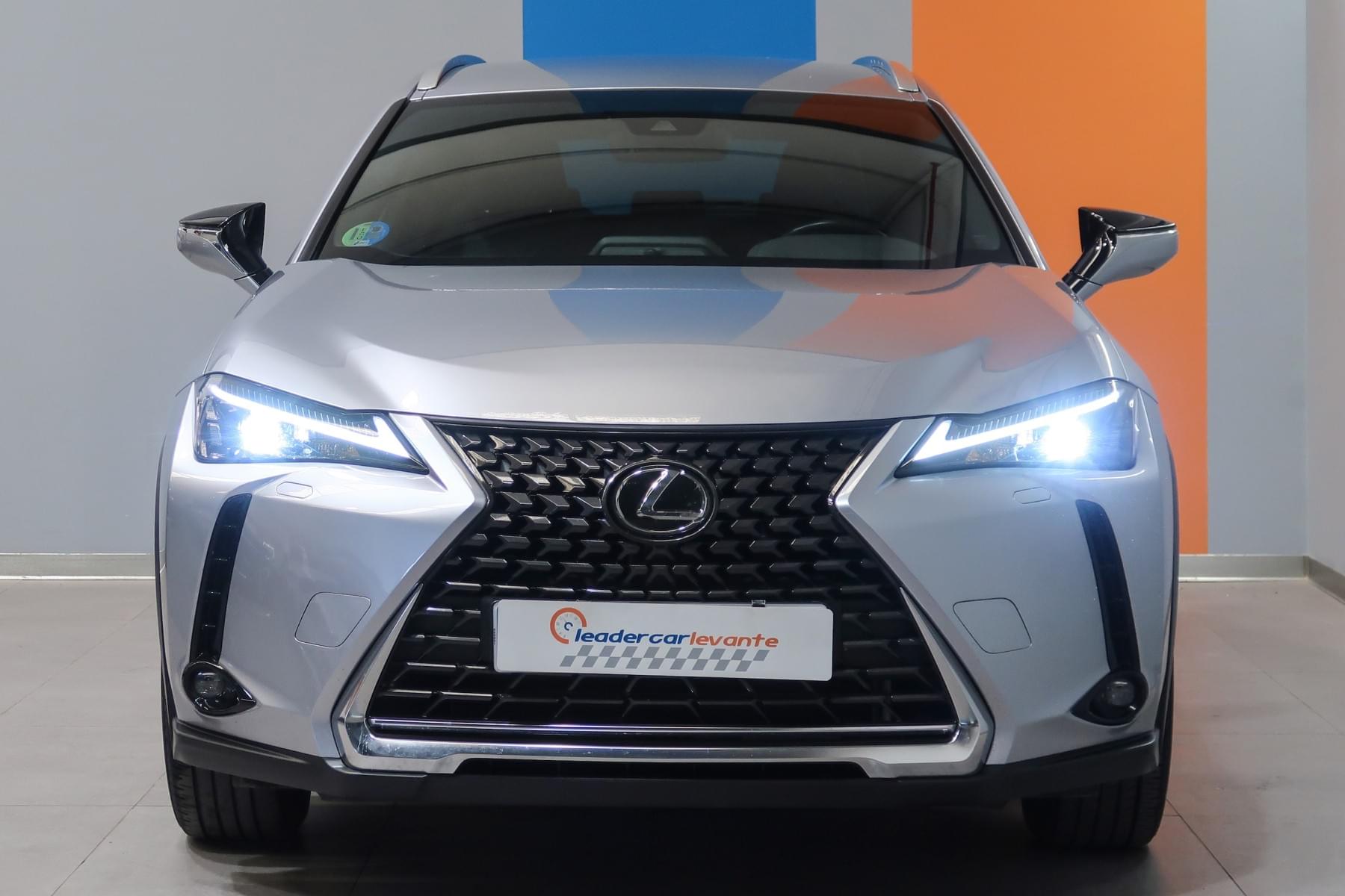 LEXUS UX 250H 4 