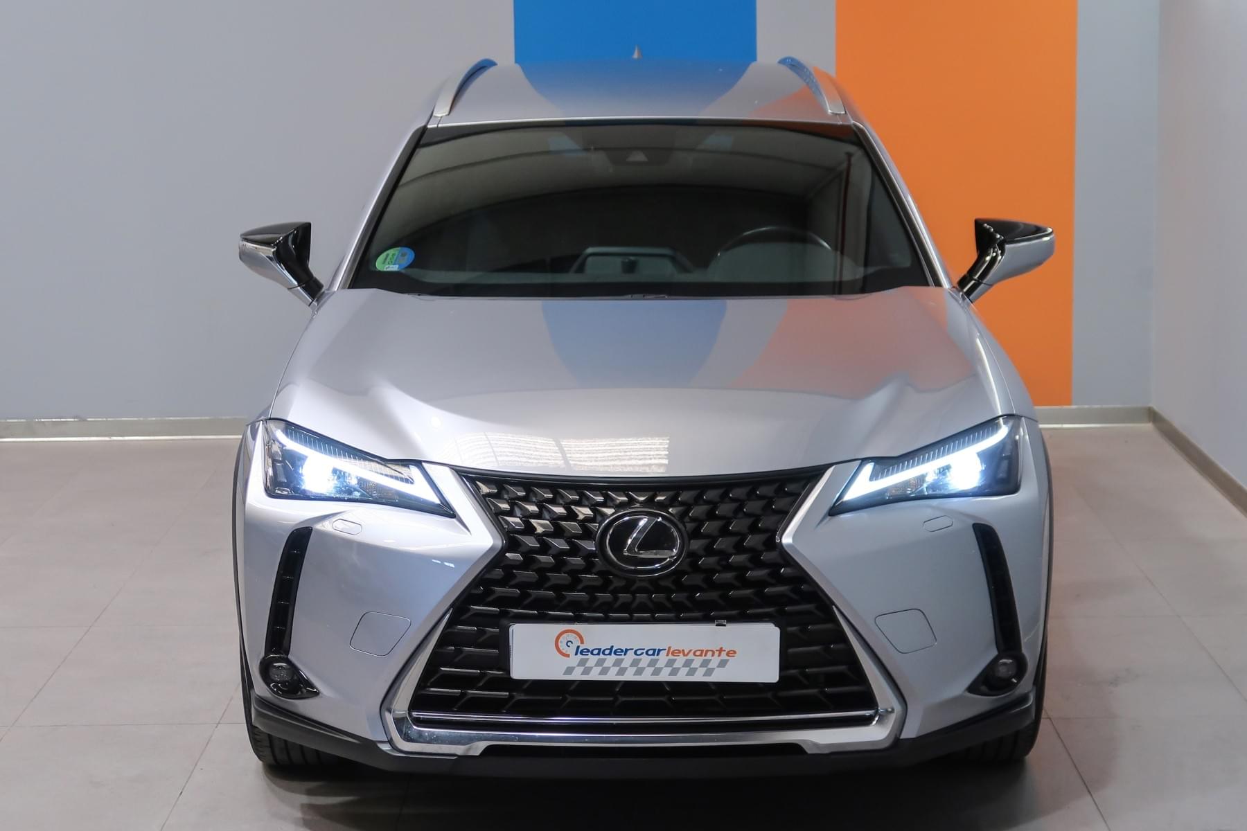 LEXUS UX 250H 8 
