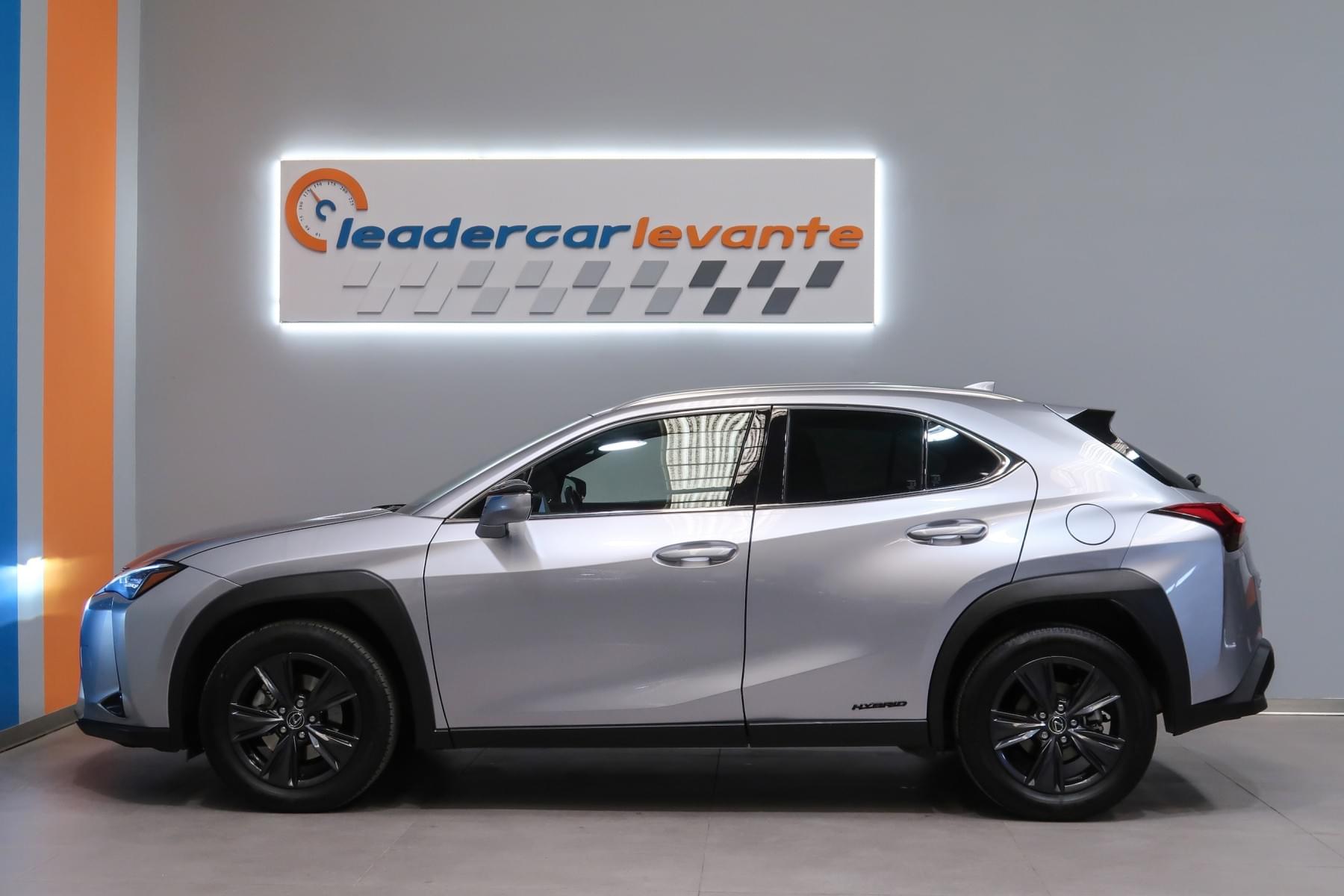 LEXUS UX 250H 9 