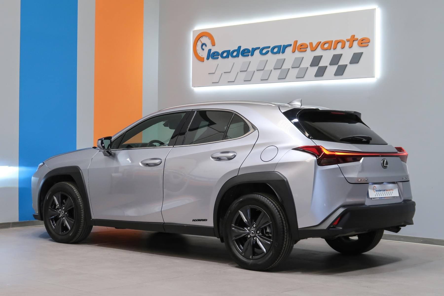 LEXUS UX 250H 10 