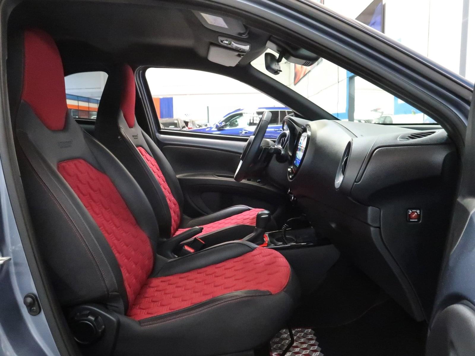 TOYOTA AYGO X CROSS 1.0 UNDERCOVER JUN TAKAHASHI VVTI 72 CV 29 