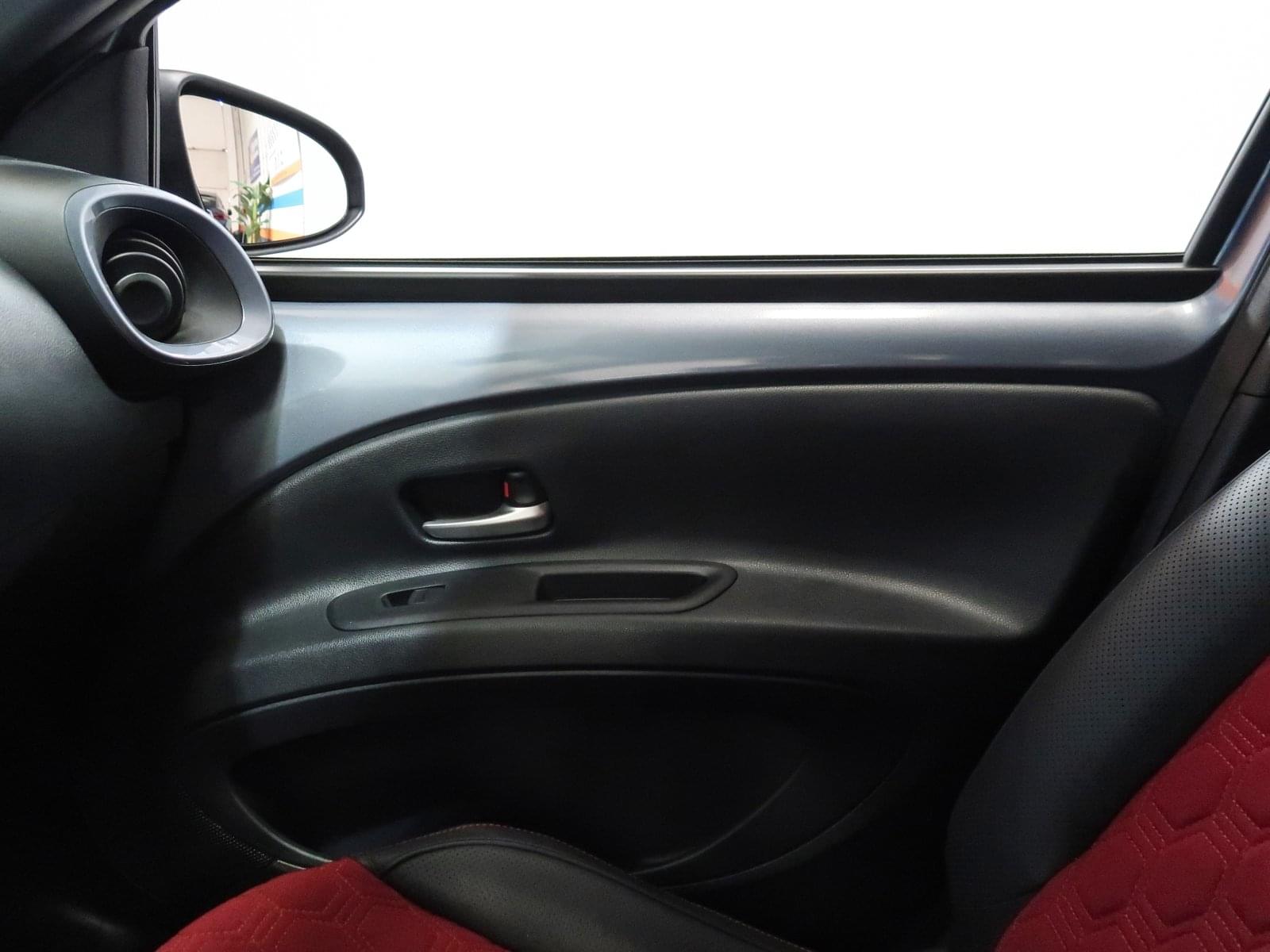 TOYOTA AYGO X CROSS 1.0 UNDERCOVER JUN TAKAHASHI VVTI 72 CV 41 