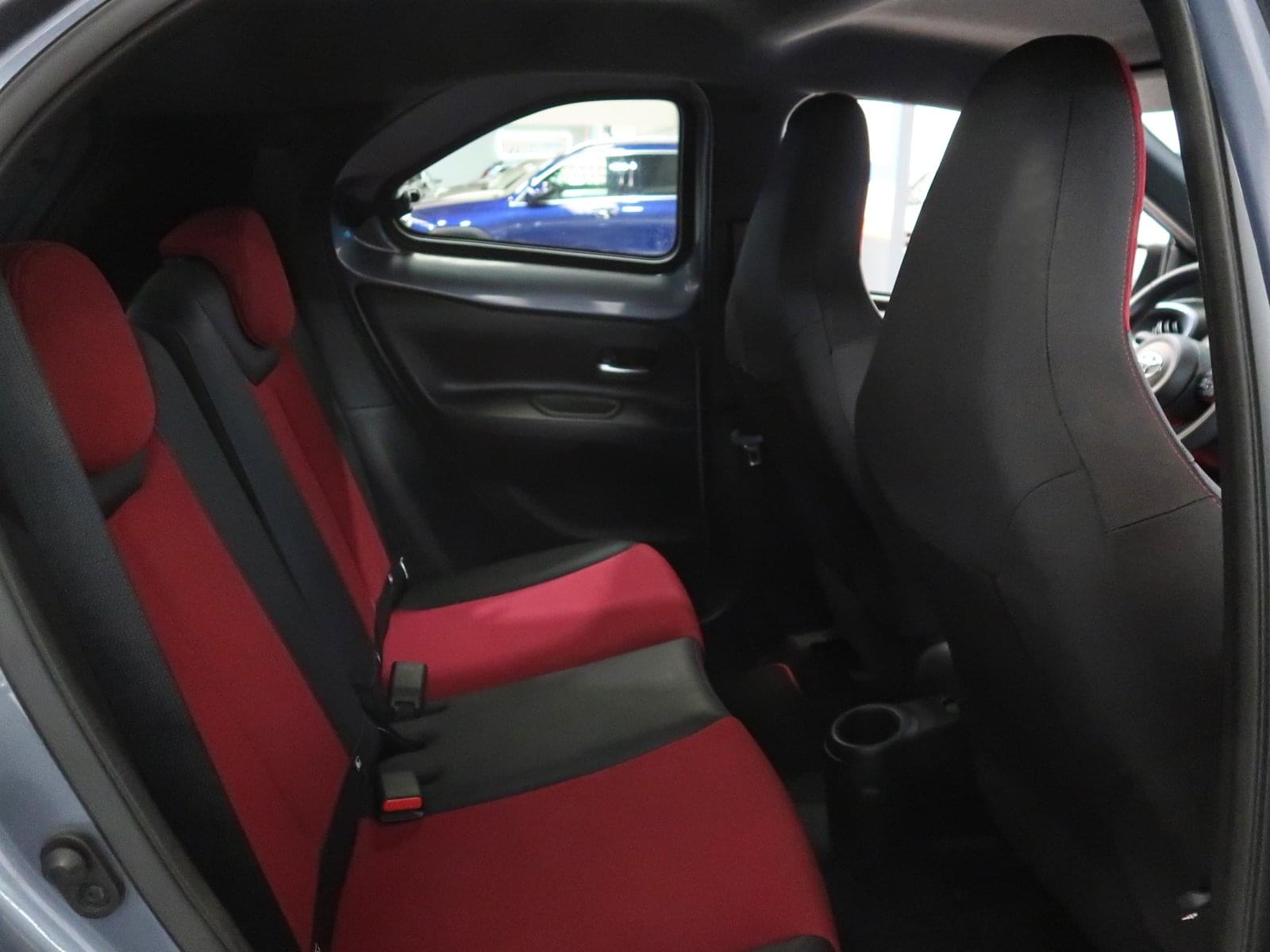 TOYOTA AYGO X CROSS 1.0 UNDERCOVER JUN TAKAHASHI VVTI 72 CV 27 
