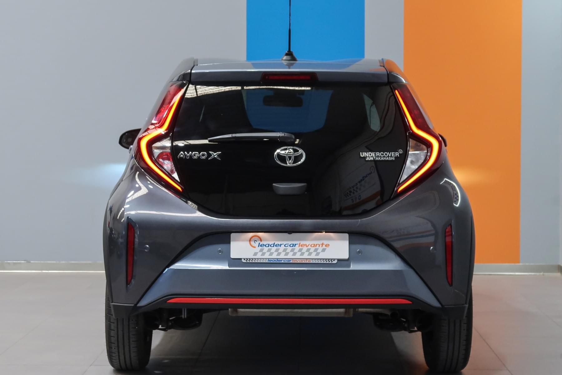 TOYOTA AYGO X CROSS 1.0 UNDERCOVER JUN TAKAHASHI VVTI 72 CV 13 