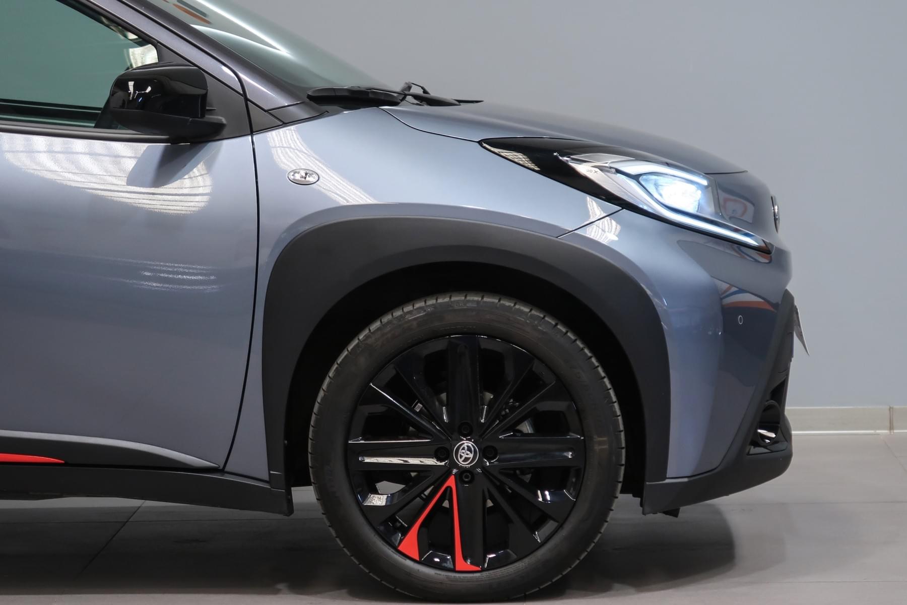 TOYOTA AYGO X CROSS 1.0 UNDERCOVER JUN TAKAHASHI VVTI 72 CV 7 