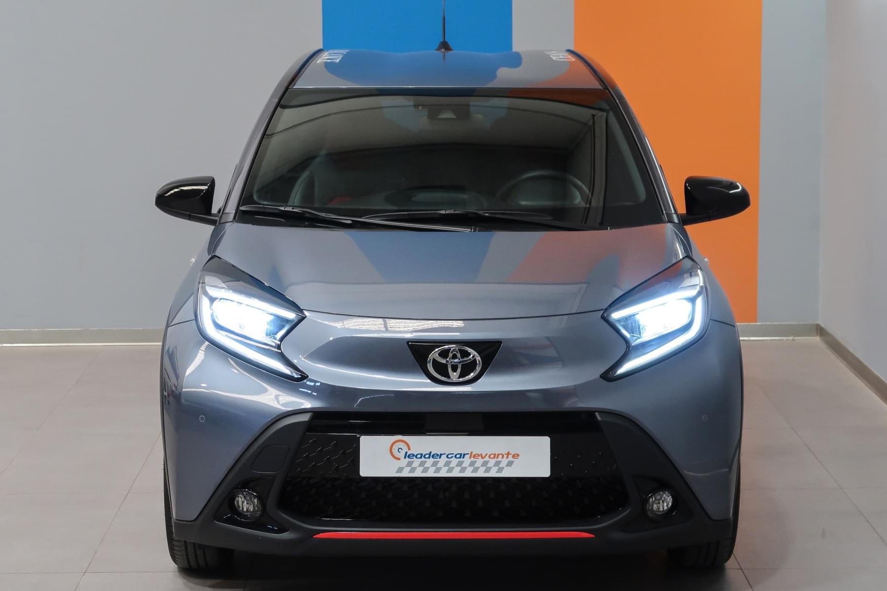 TOYOTA AYGO X CROSS 1.0 UNDERCOVER JUN TAKAHASHI VVTI 72 CV 8 