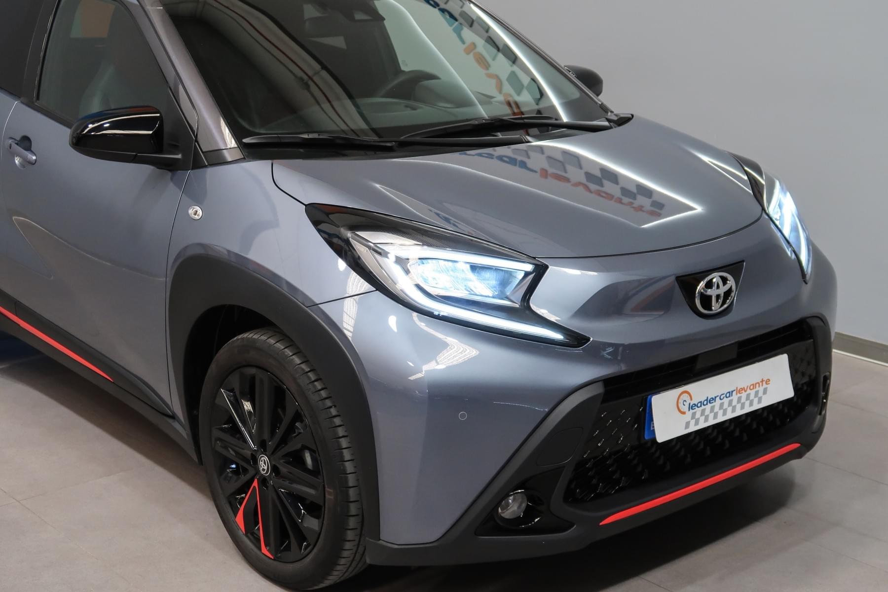 TOYOTA AYGO X CROSS 1.0 UNDERCOVER JUN TAKAHASHI VVTI 72 CV 9 