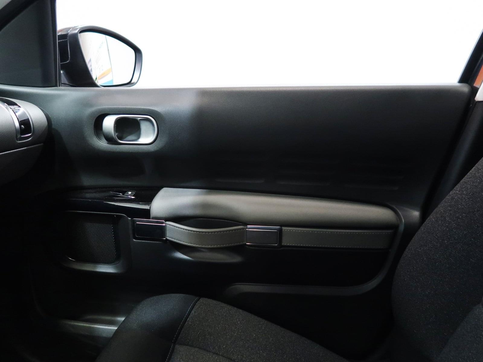 CITROEN C4 CACTUS BLUEHDI 100 SS SHINE 15 