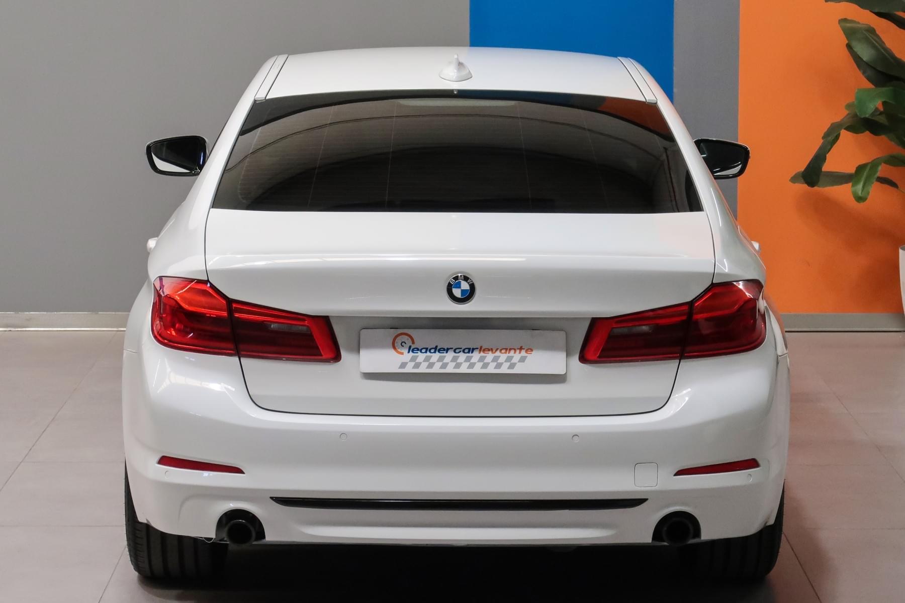 BMW SERIE 5 530 D SPORT LINE 265CV 13 