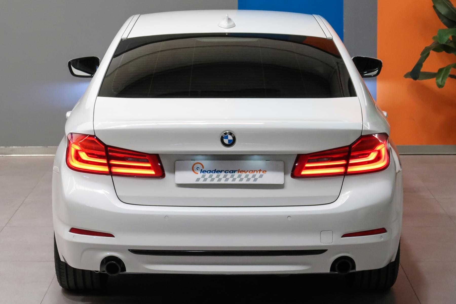 BMW SERIE 5 530 D SPORT LINE 265CV 17 