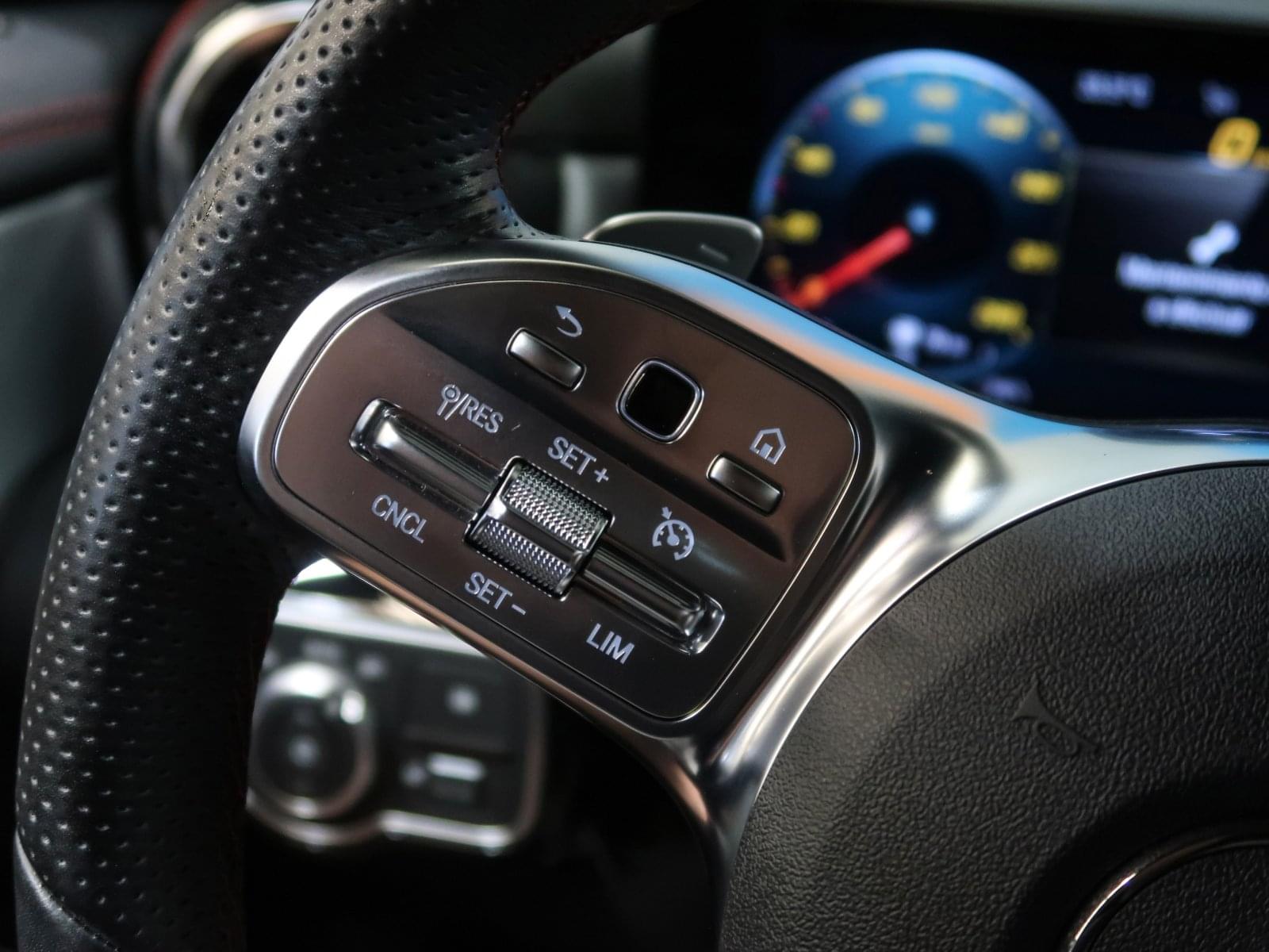 MERCEDES-BENZ CLASE CLA 200 AMG LINE 163CV 32 