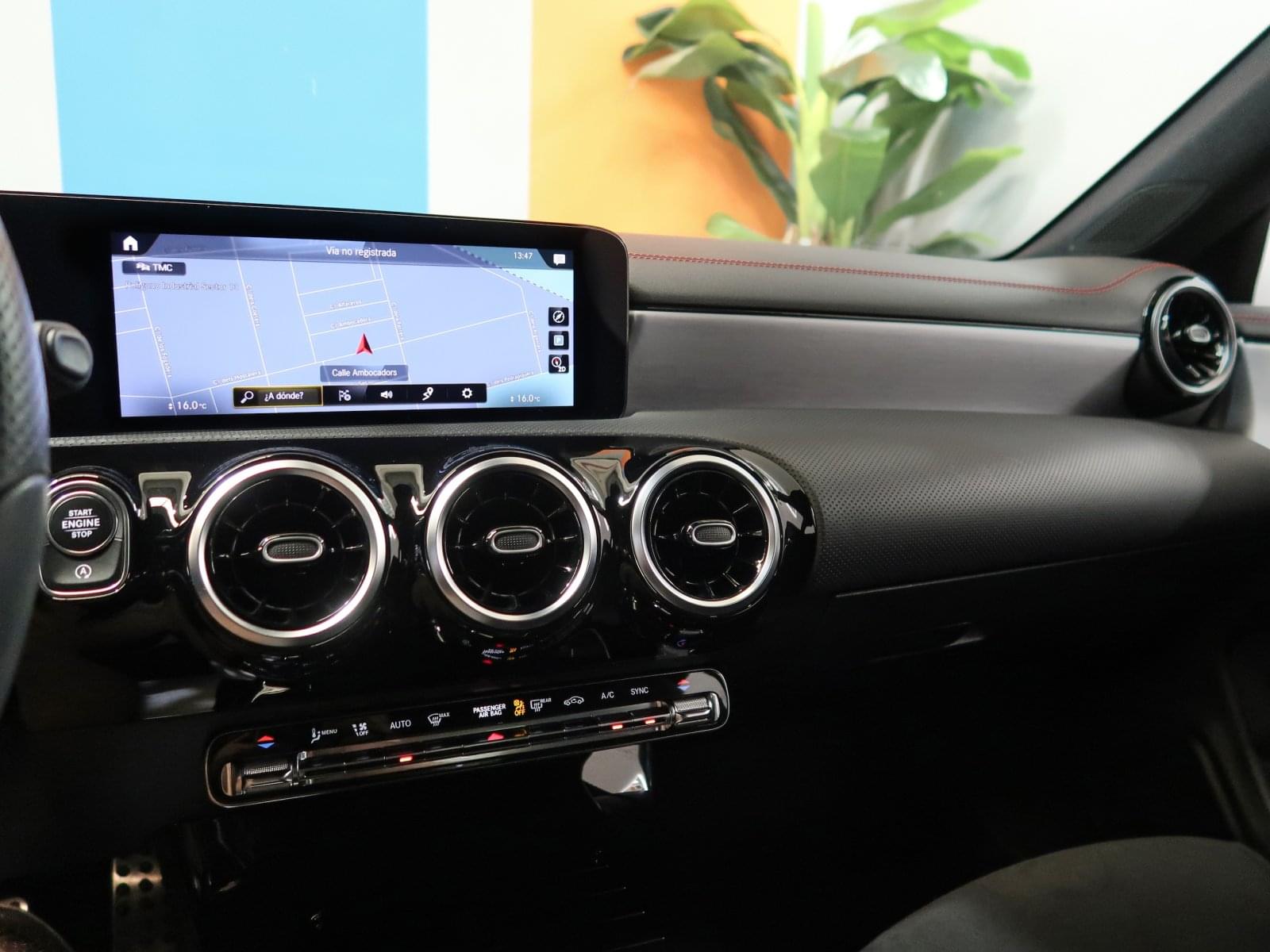 MERCEDES-BENZ CLASE CLA 200 AMG LINE 163CV 35 