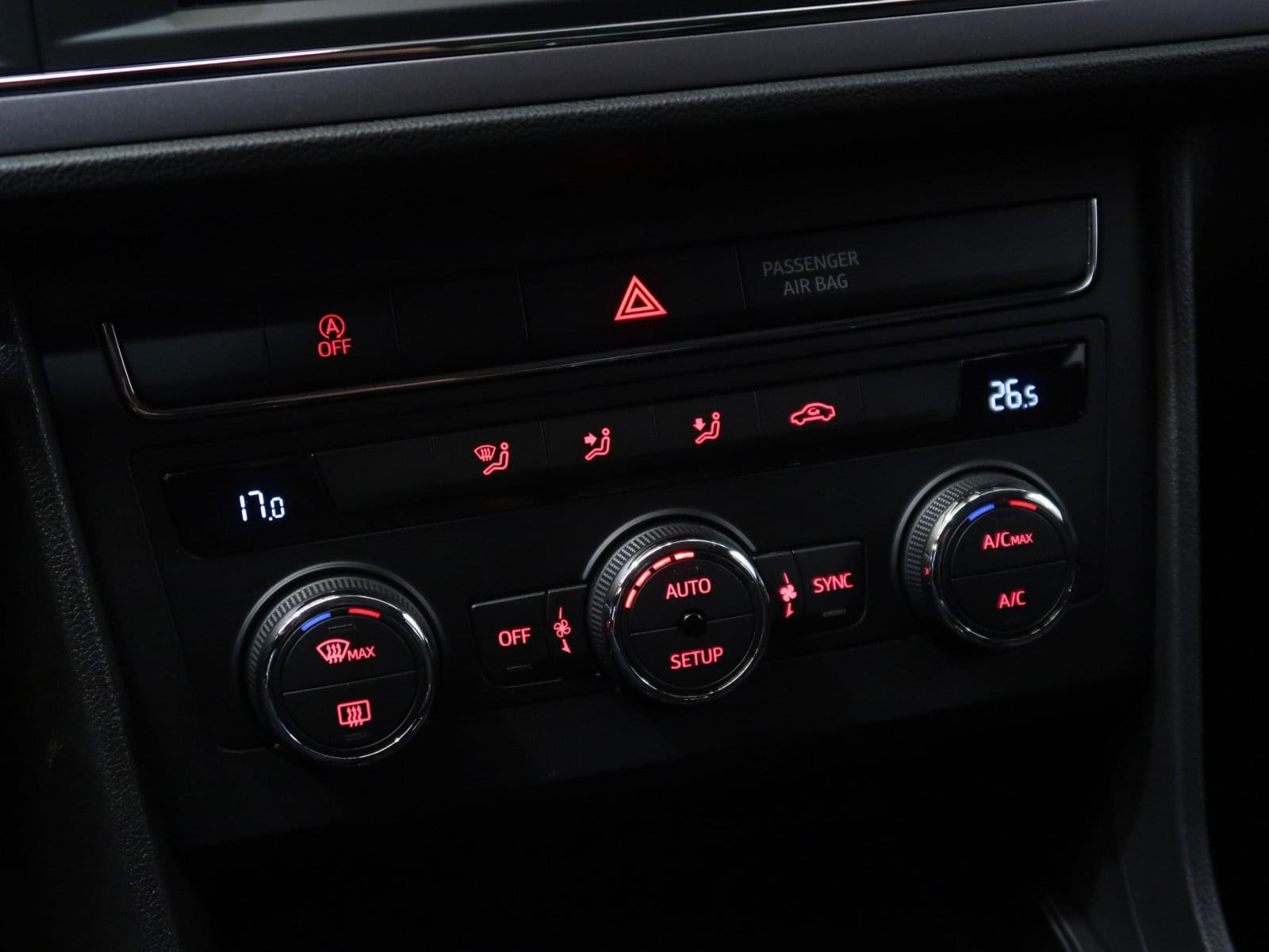 SEAT LEÓN 1.4 TSI STYLE PLUS 125CV 37 