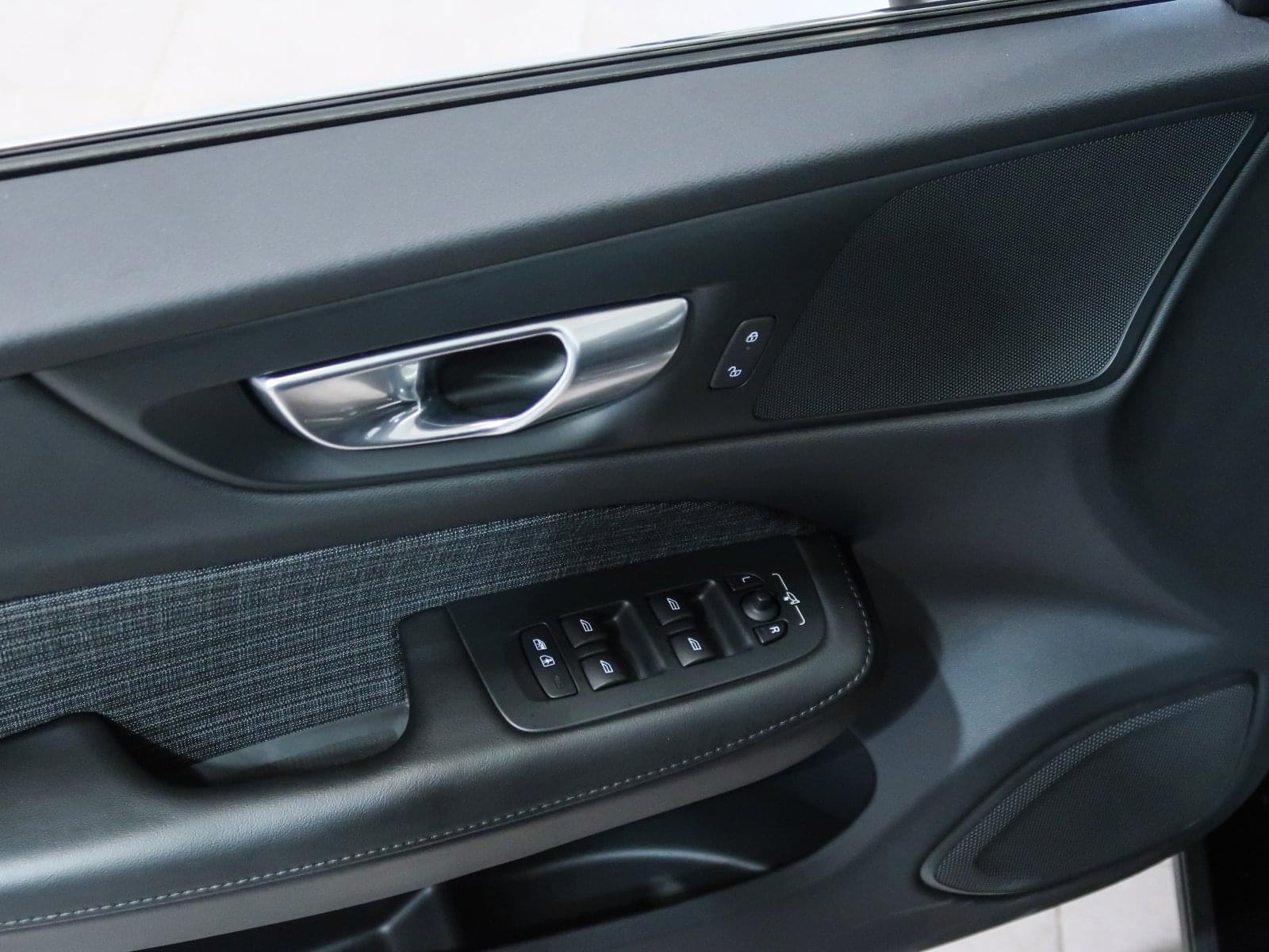 VOLVO V60 2.0 B4  CORE AUTO 197CV 31