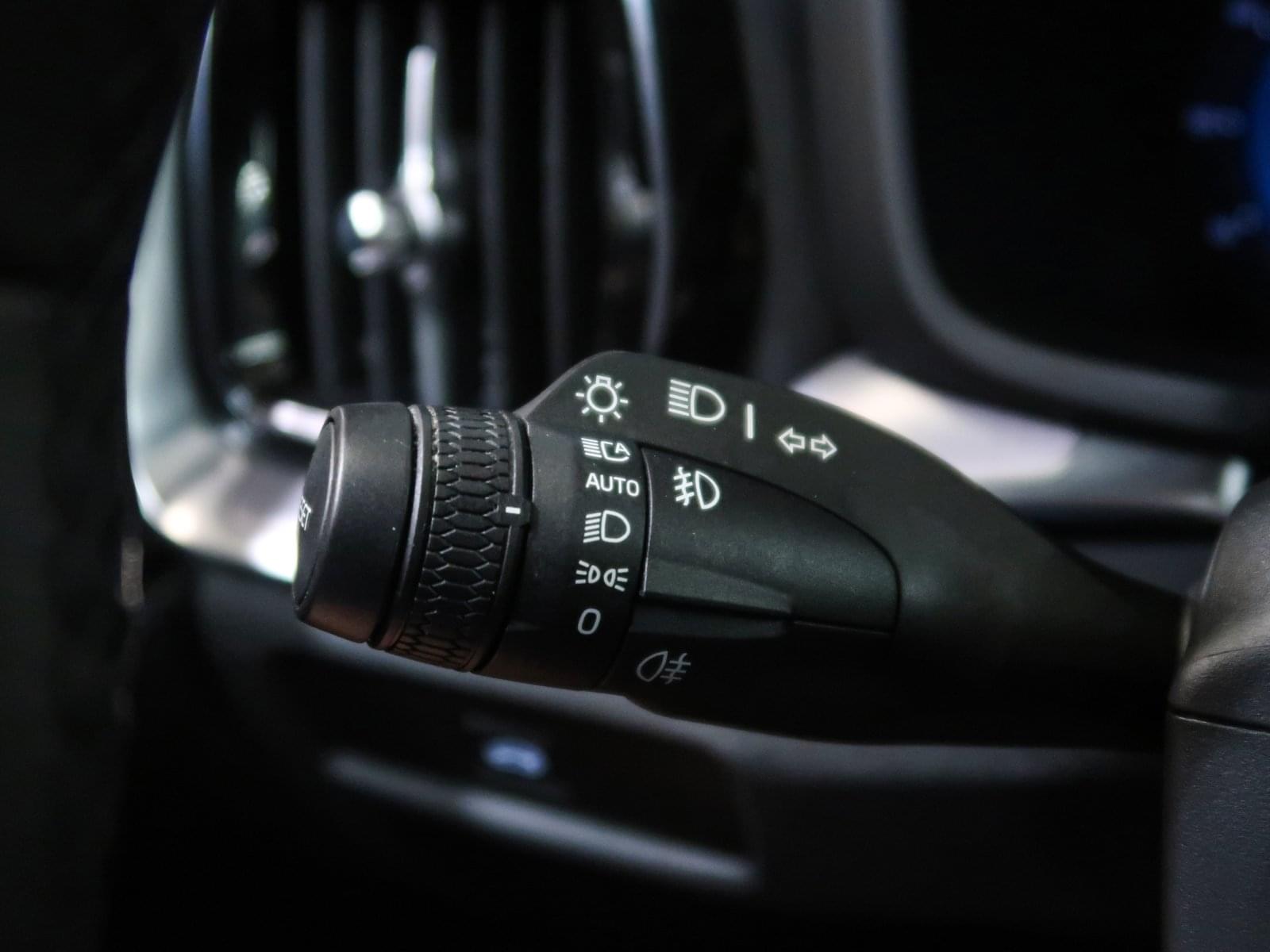 VOLVO V60 2.0 B4  CORE AUTO 197CV 35