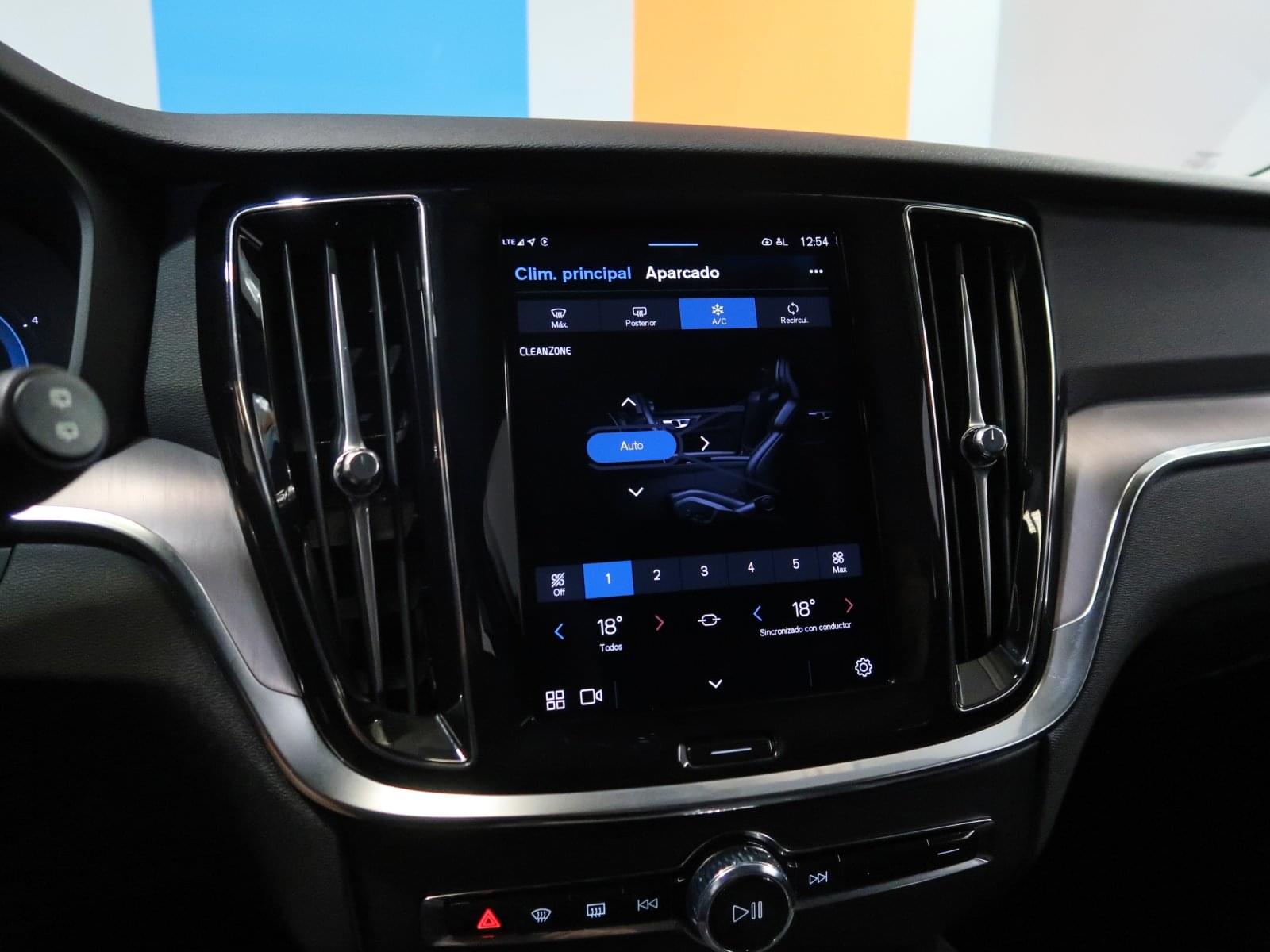 VOLVO V60 2.0 B4  CORE AUTO 197CV 41