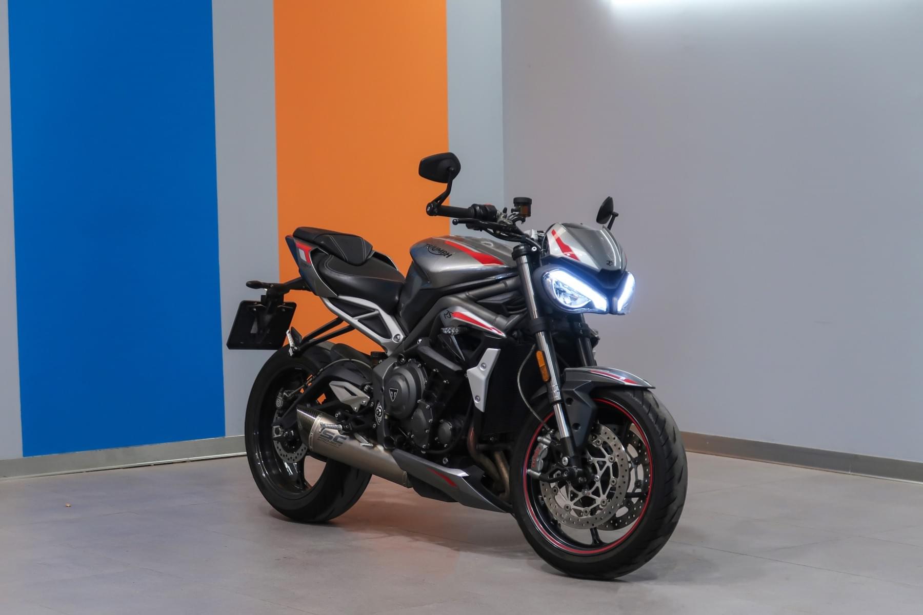 TRIUMPH STREET TRIPLE RS 124CV 13 