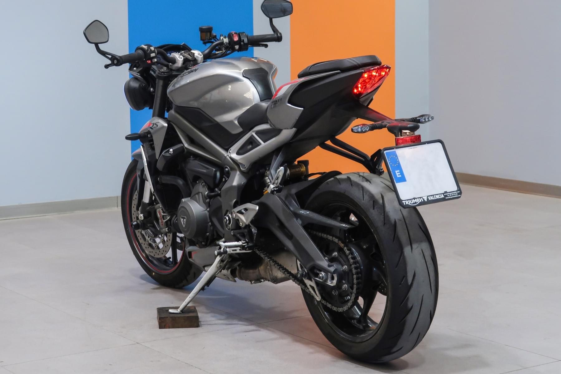 TRIUMPH STREET TRIPLE RS 124CV 6 