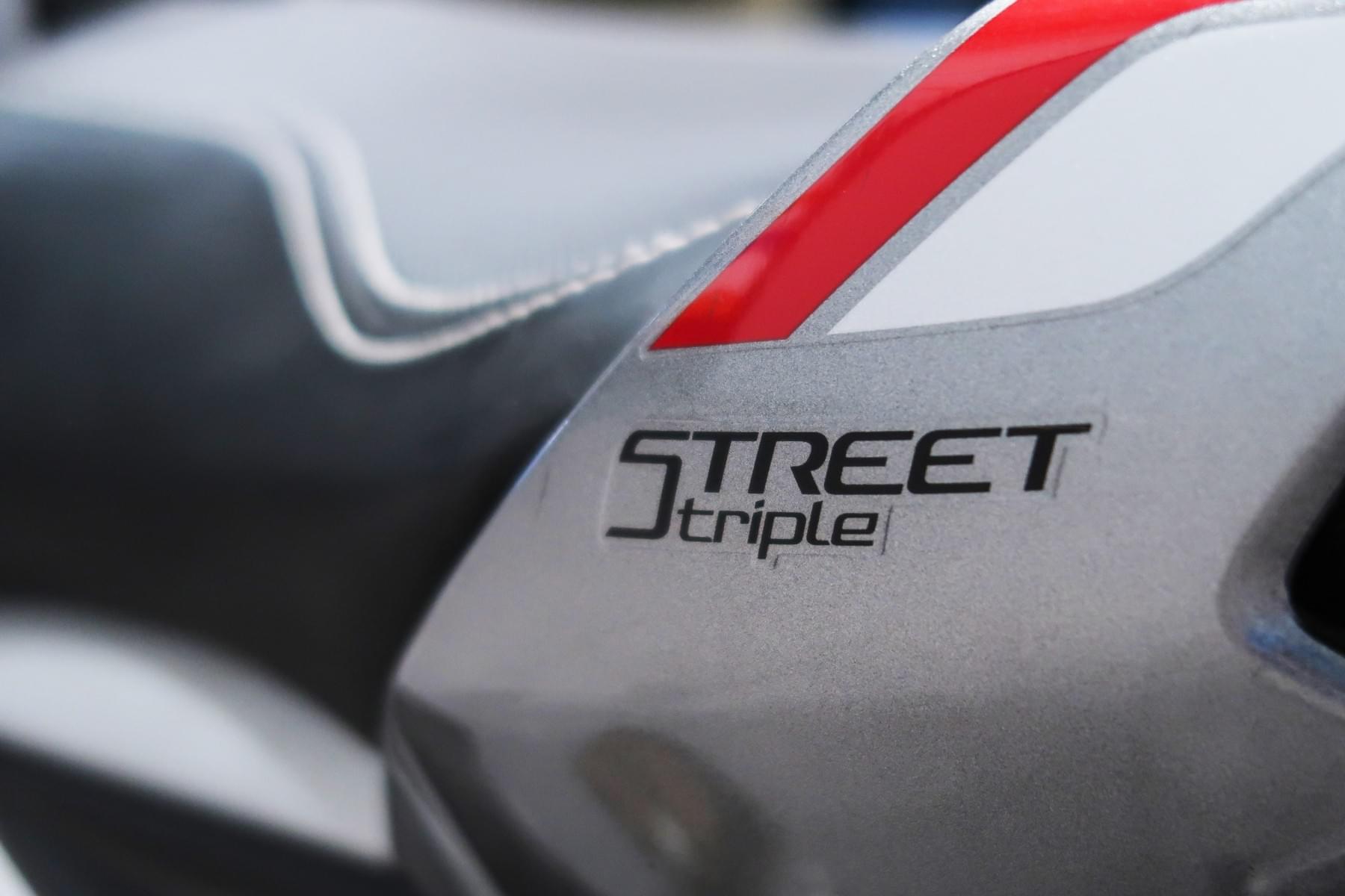 TRIUMPH STREET TRIPLE RS 124CV 8 