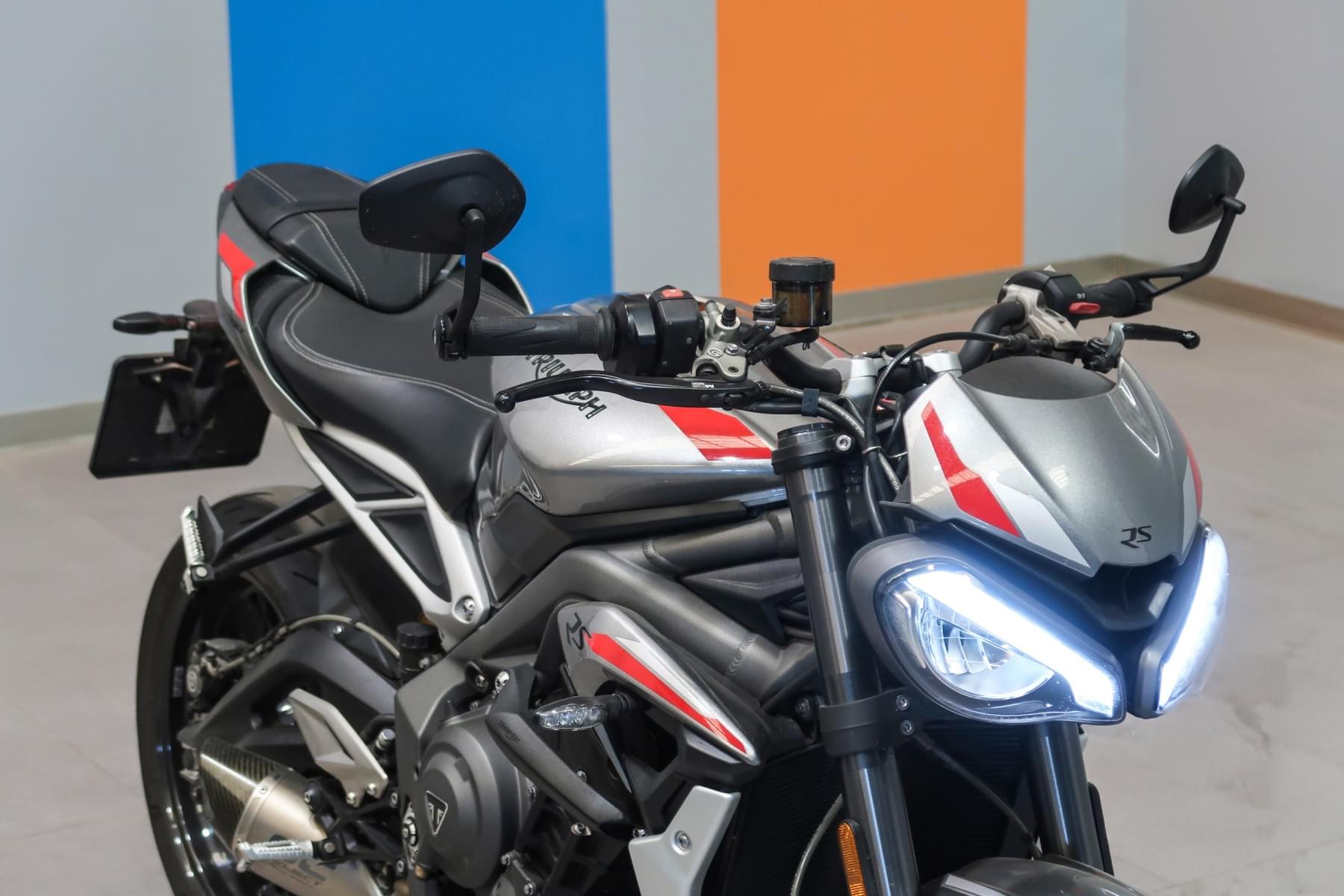 TRIUMPH STREET TRIPLE RS 124CV 4 