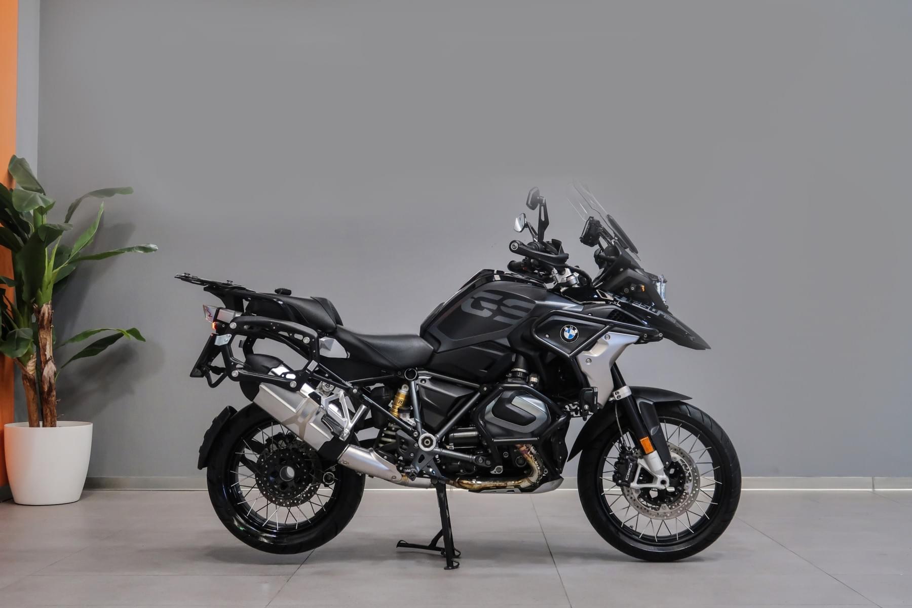 BMW R 1250 GS 1250GS TRIPLE BLACK 10 