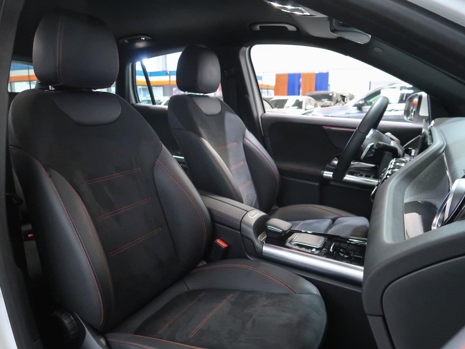 MERCEDES-BENZ CLASE GLA 200 D AMG LINE 150CV 27