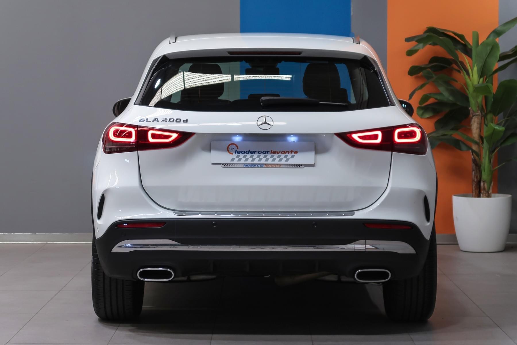 MERCEDES-BENZ CLASE GLA 200 D AMG LINE 150CV 12