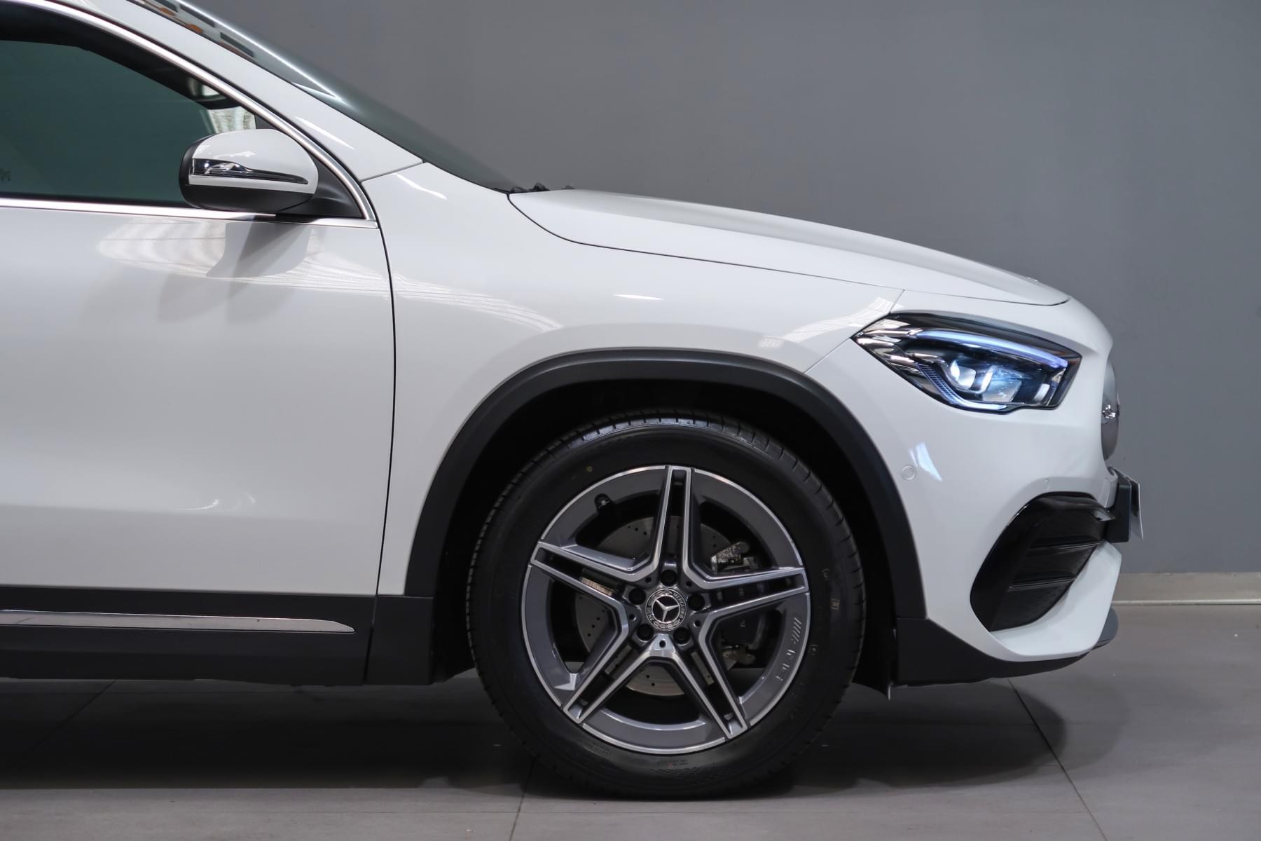 MERCEDES-BENZ CLASE GLA 200 D AMG LINE 150CV 7