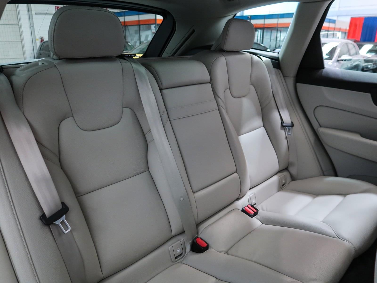 VOLVO XC60 2.6 T6 AWD RECHARGE INSCRIPTION 340CV 26