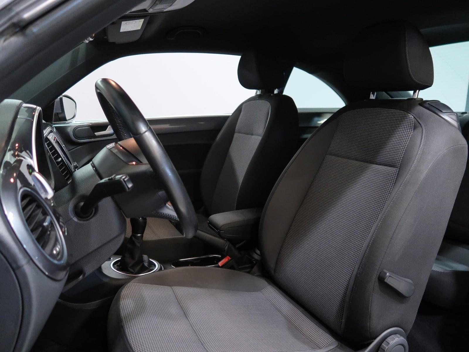 VOLKSWAGEN BEETLE DESIGN 2.0TDI 110CV 19 