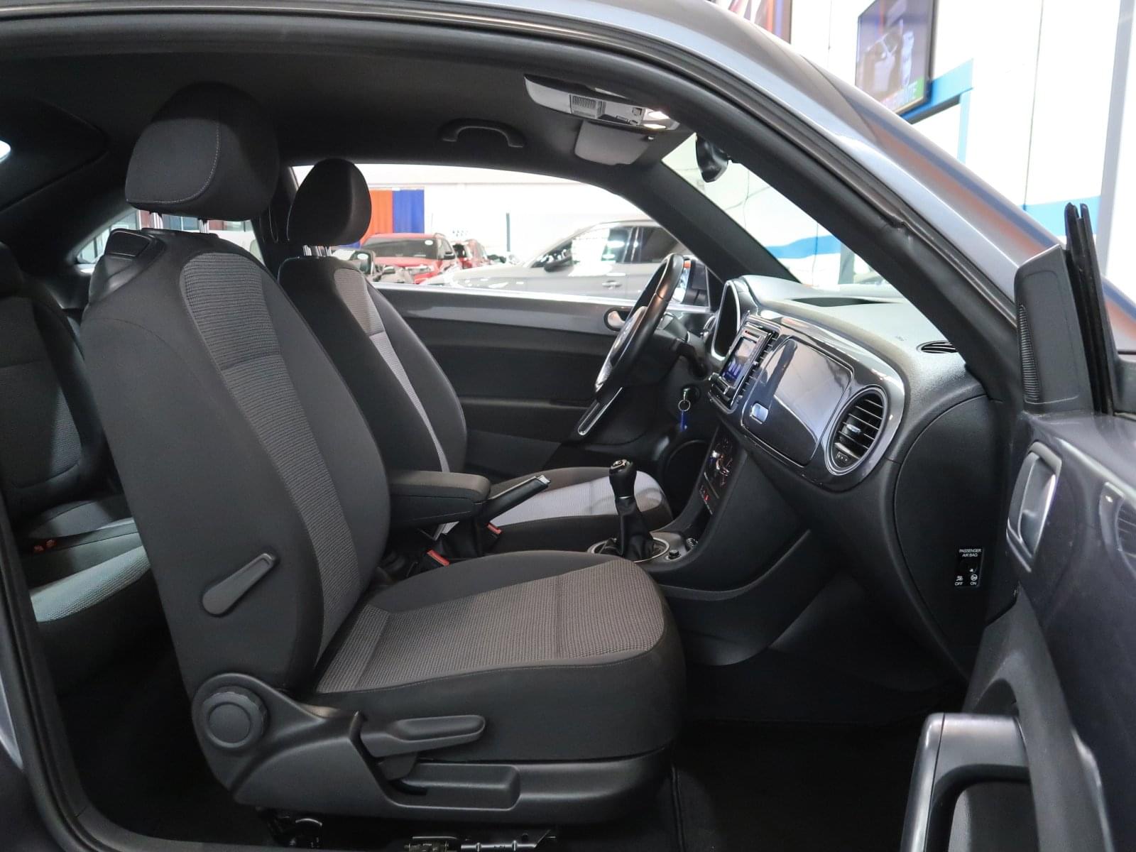 VOLKSWAGEN BEETLE DESIGN 2.0TDI 110CV 23 