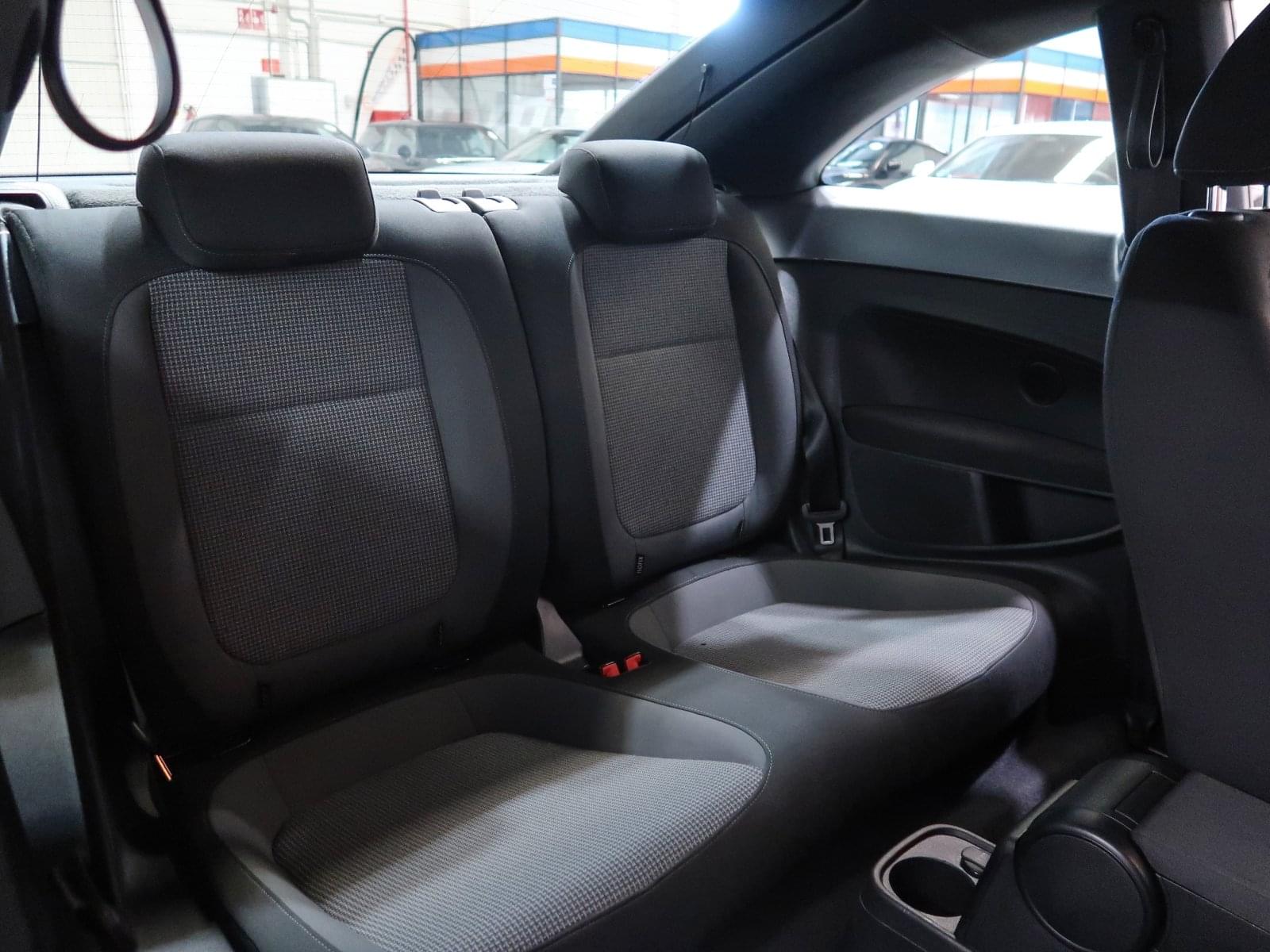 VOLKSWAGEN BEETLE DESIGN 2.0TDI 110CV 25 