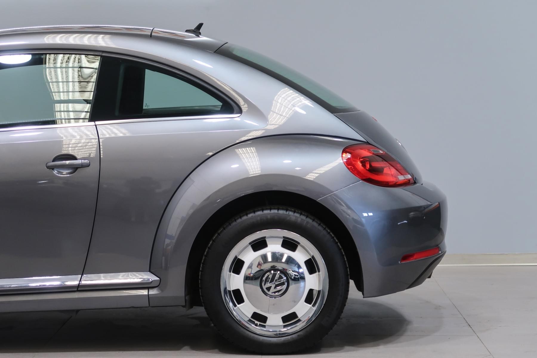 VOLKSWAGEN BEETLE DESIGN 2.0TDI 110CV 12 
