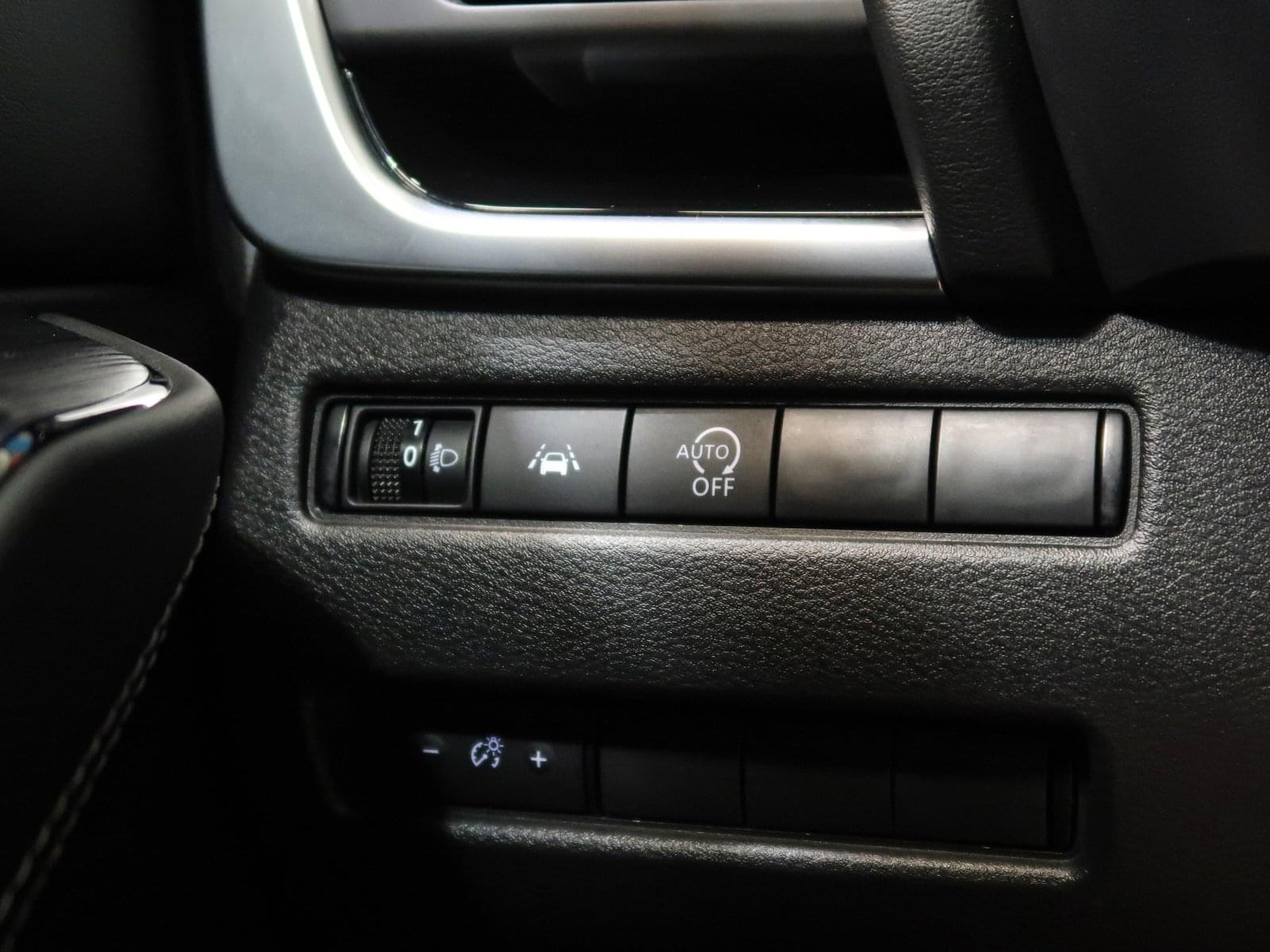 NISSAN QASHQAI DIG-T N-CONNECTA 140CV 26 