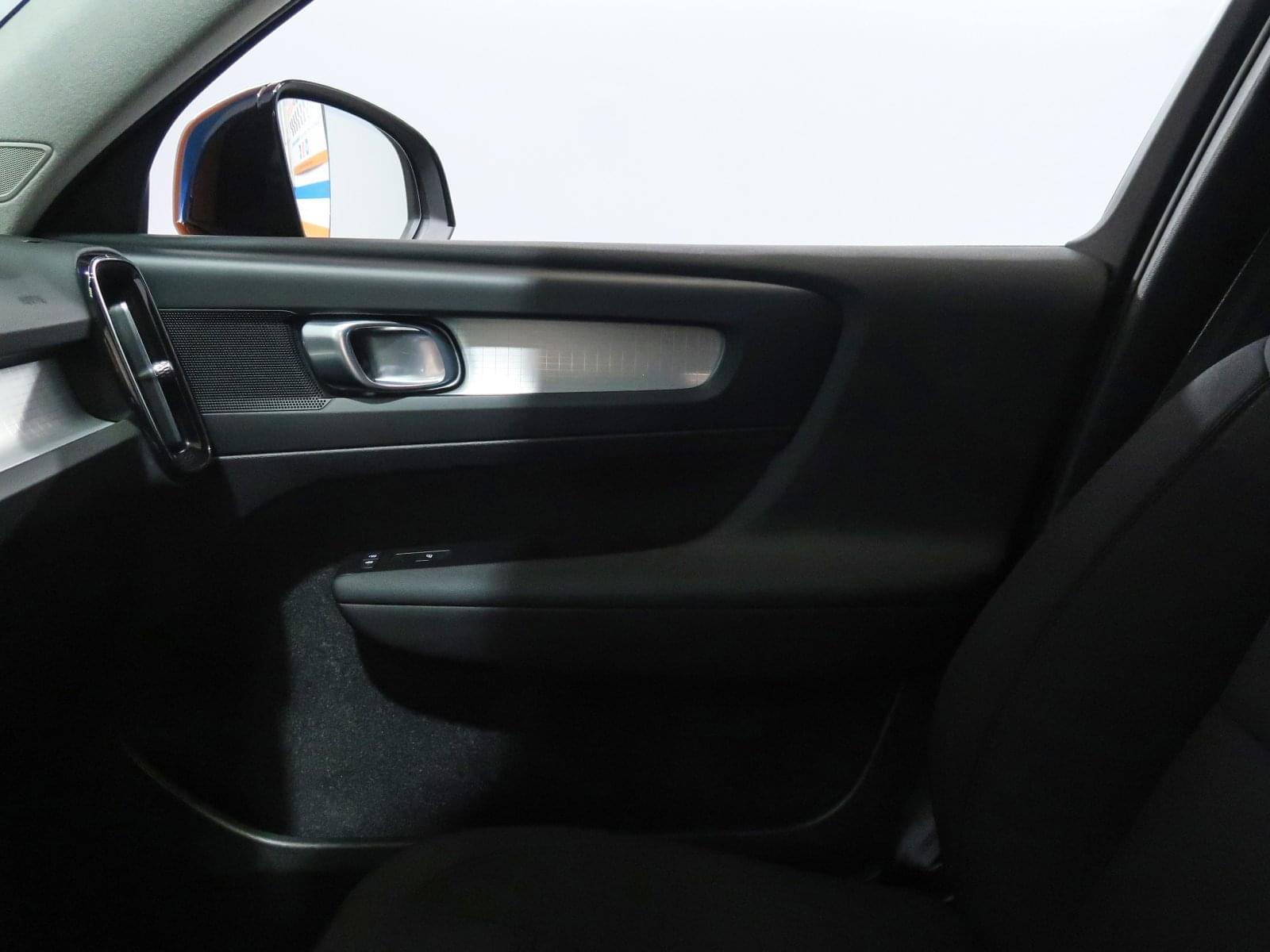 VOLVO XC40 R DESIGN RECHARGE 262CV 35 